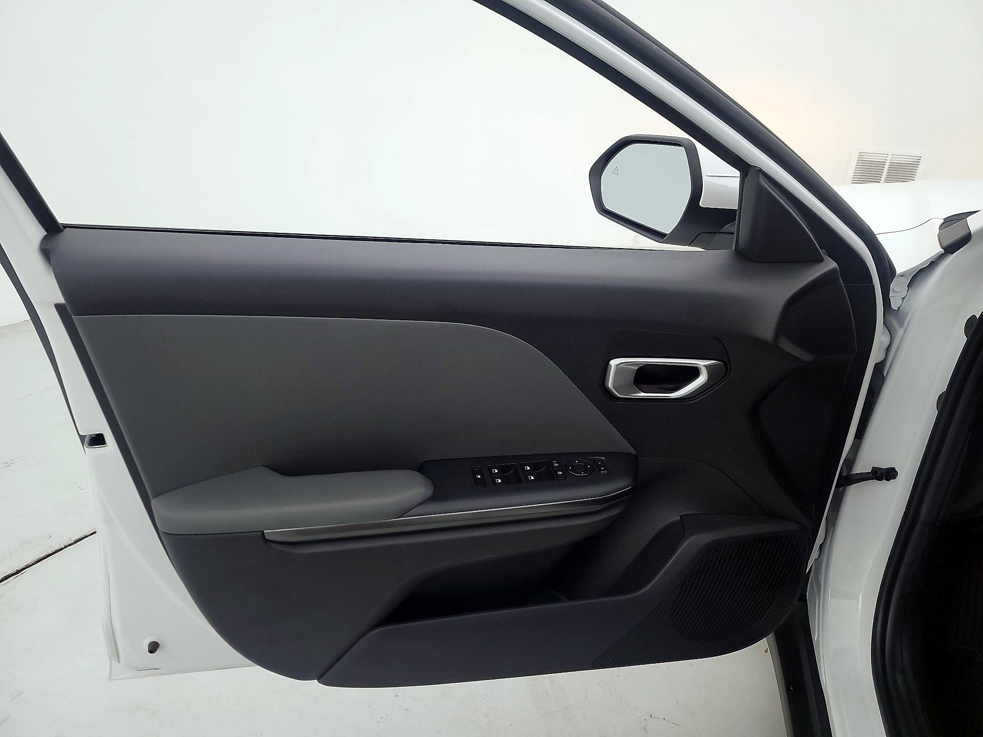 Thumbnail: 2025 Kia K4 - 12