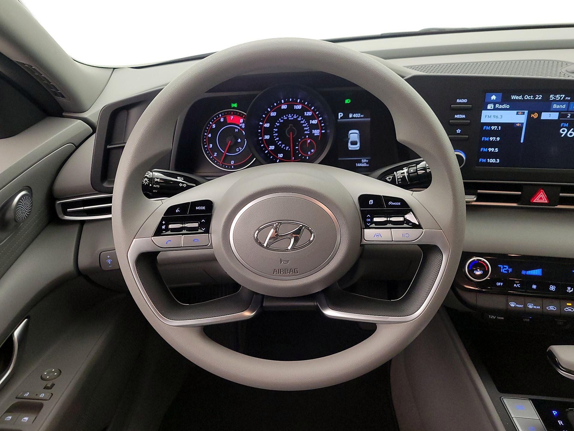 Thumbnail: 2021 Hyundai Elantra - 10