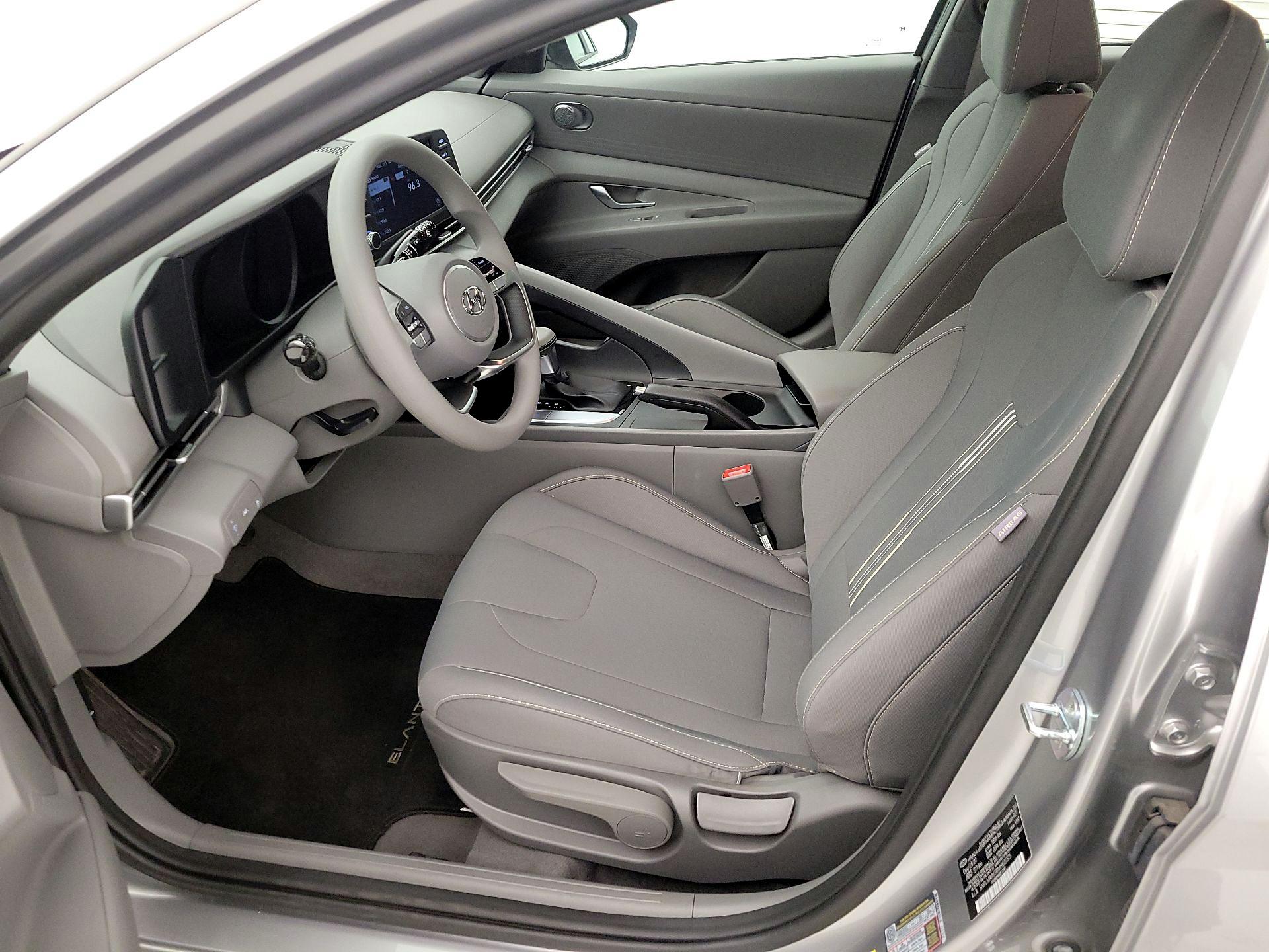 Thumbnail: 2021 Hyundai Elantra - 11