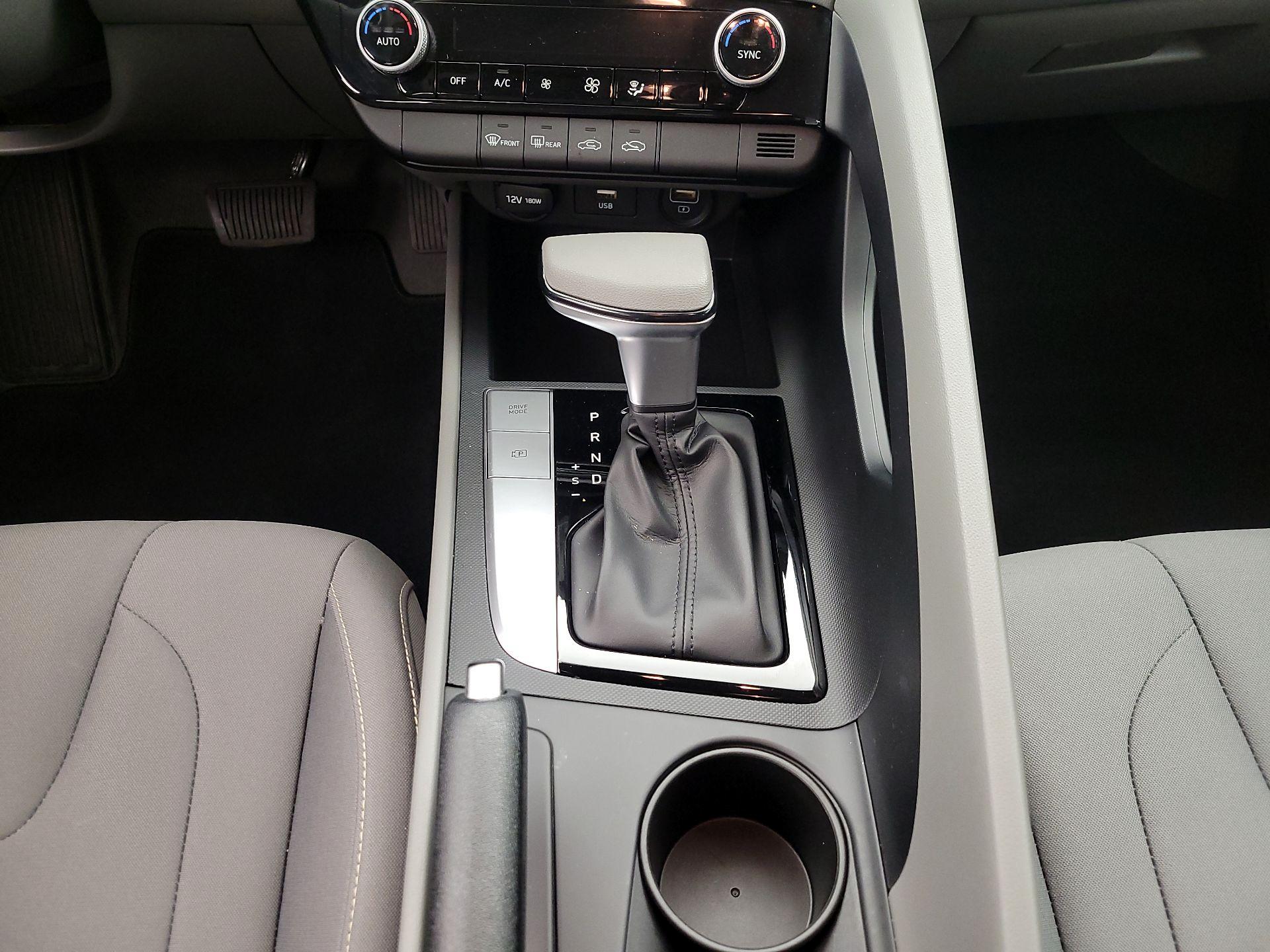 Thumbnail: 2021 Hyundai Elantra - 17