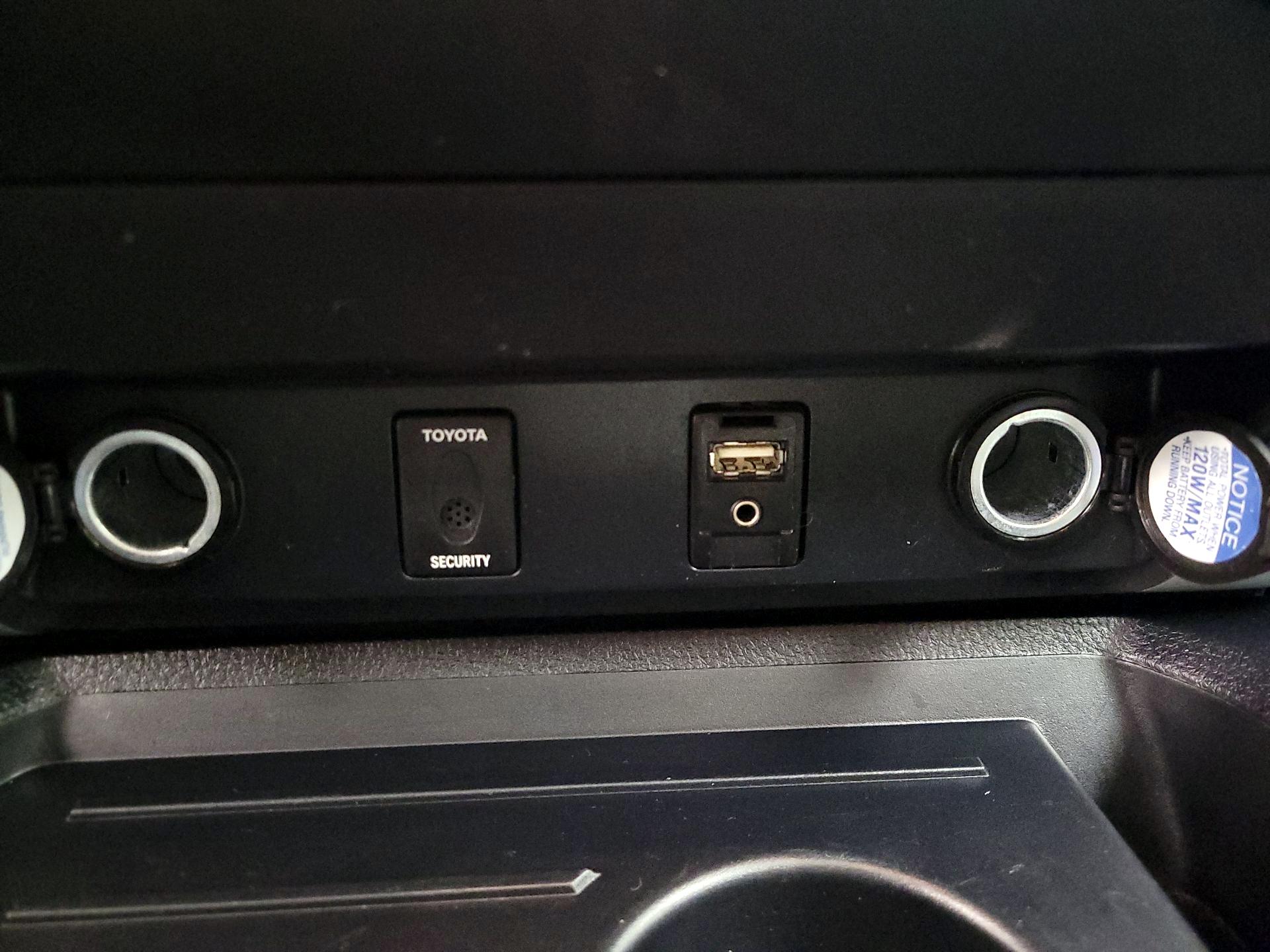 Thumbnail: 2018 Toyota Tundra - 19