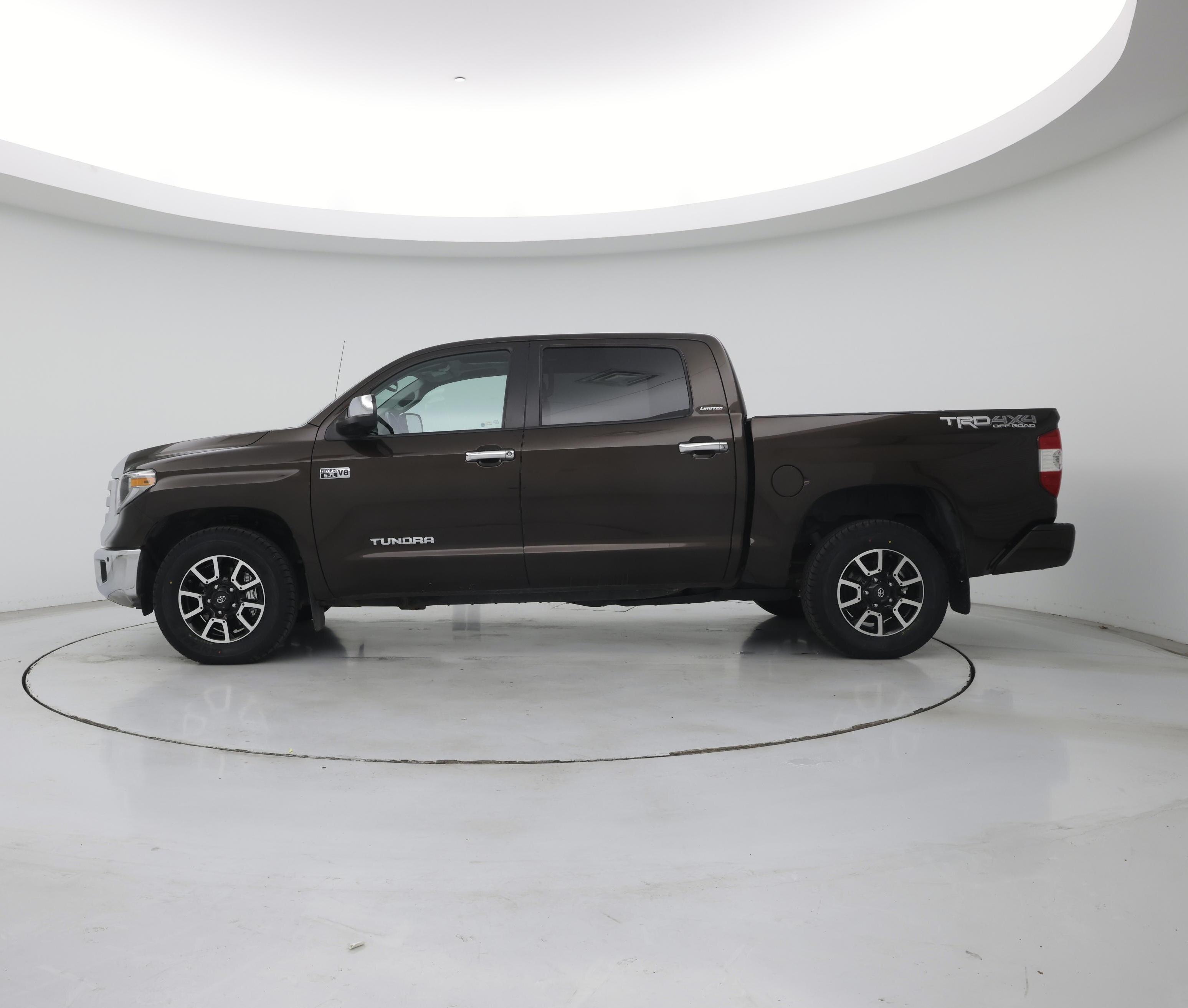 Thumbnail: 2018 Toyota Tundra - 3