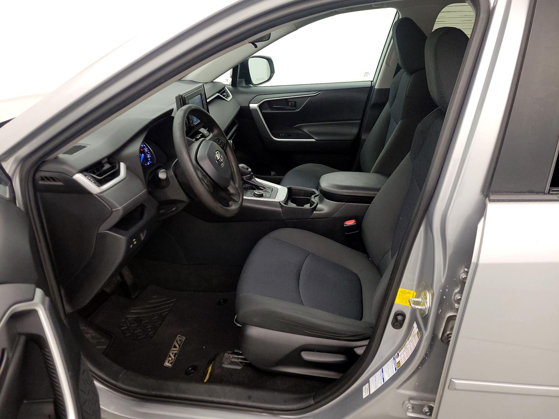 Thumbnail: 2019 Toyota RAV4 - 11