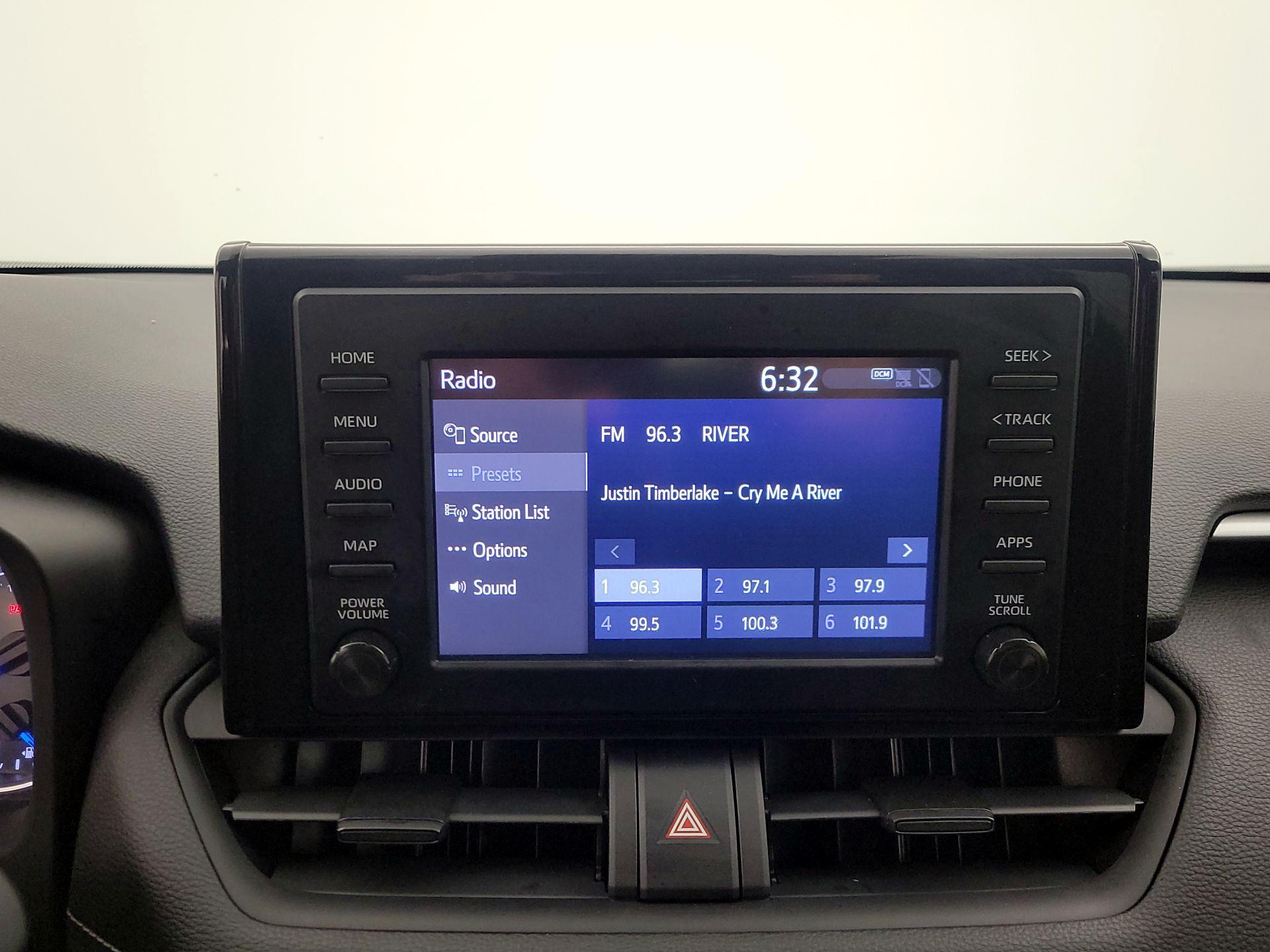 Thumbnail: 2019 Toyota RAV4 - 15