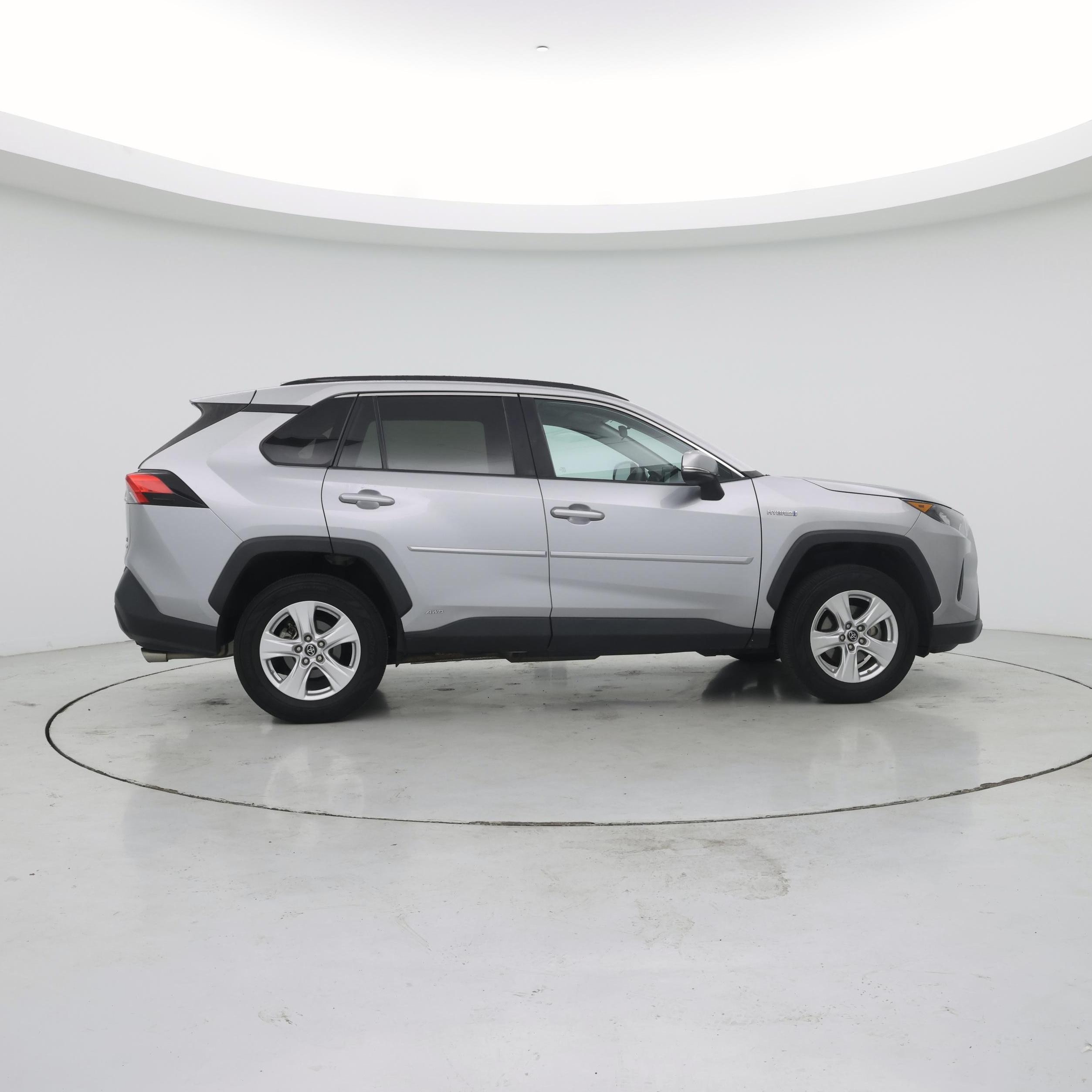 Thumbnail: 2019 Toyota RAV4 - 7