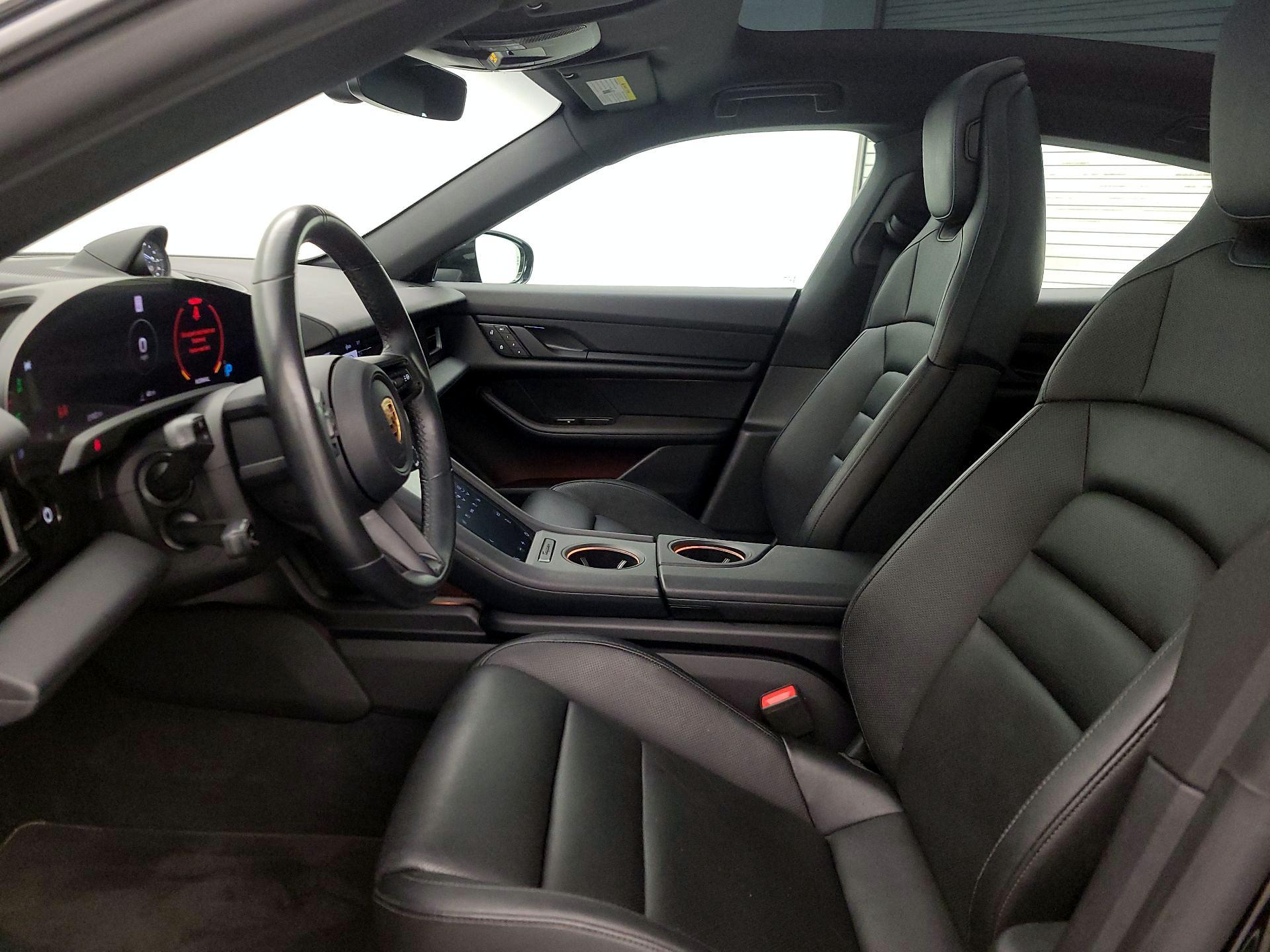 Thumbnail: 2022 Porsche Taycan - 11