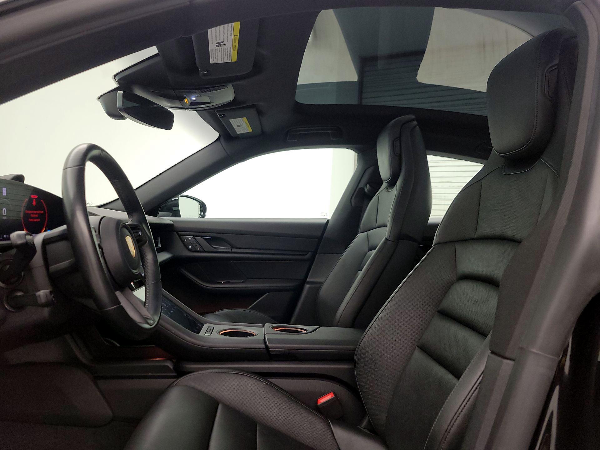 Thumbnail: 2022 Porsche Taycan - 19