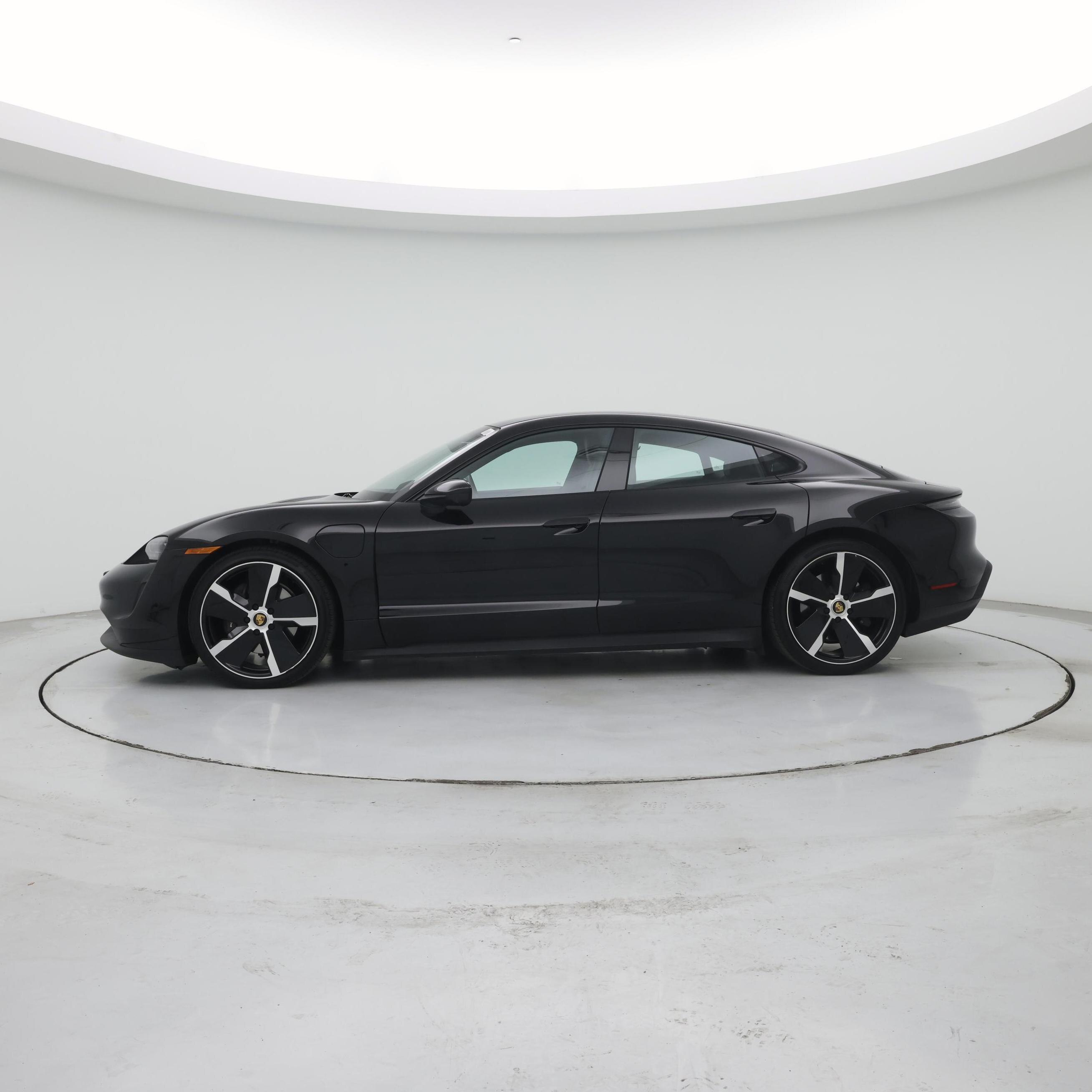 Thumbnail: 2022 Porsche Taycan - 3