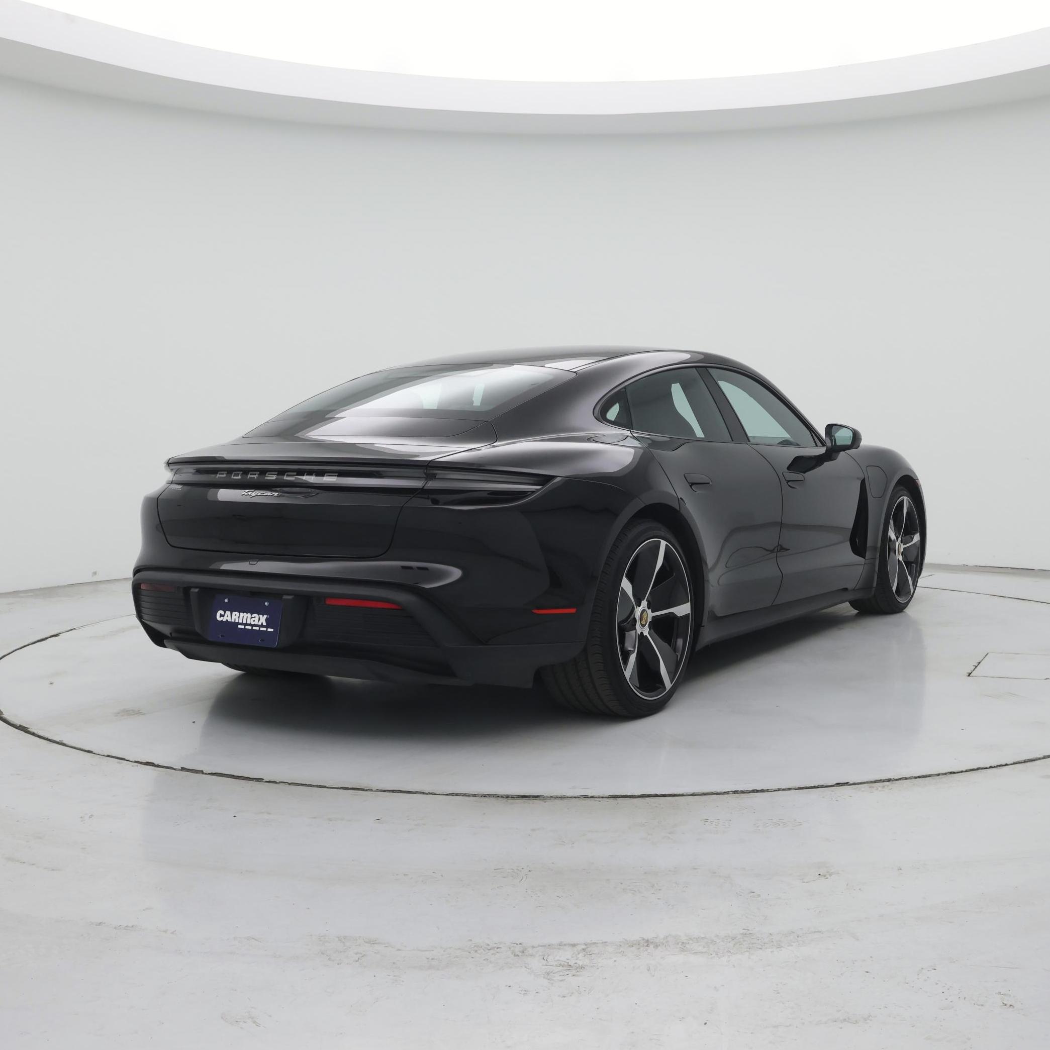 Thumbnail: 2022 Porsche Taycan - 8