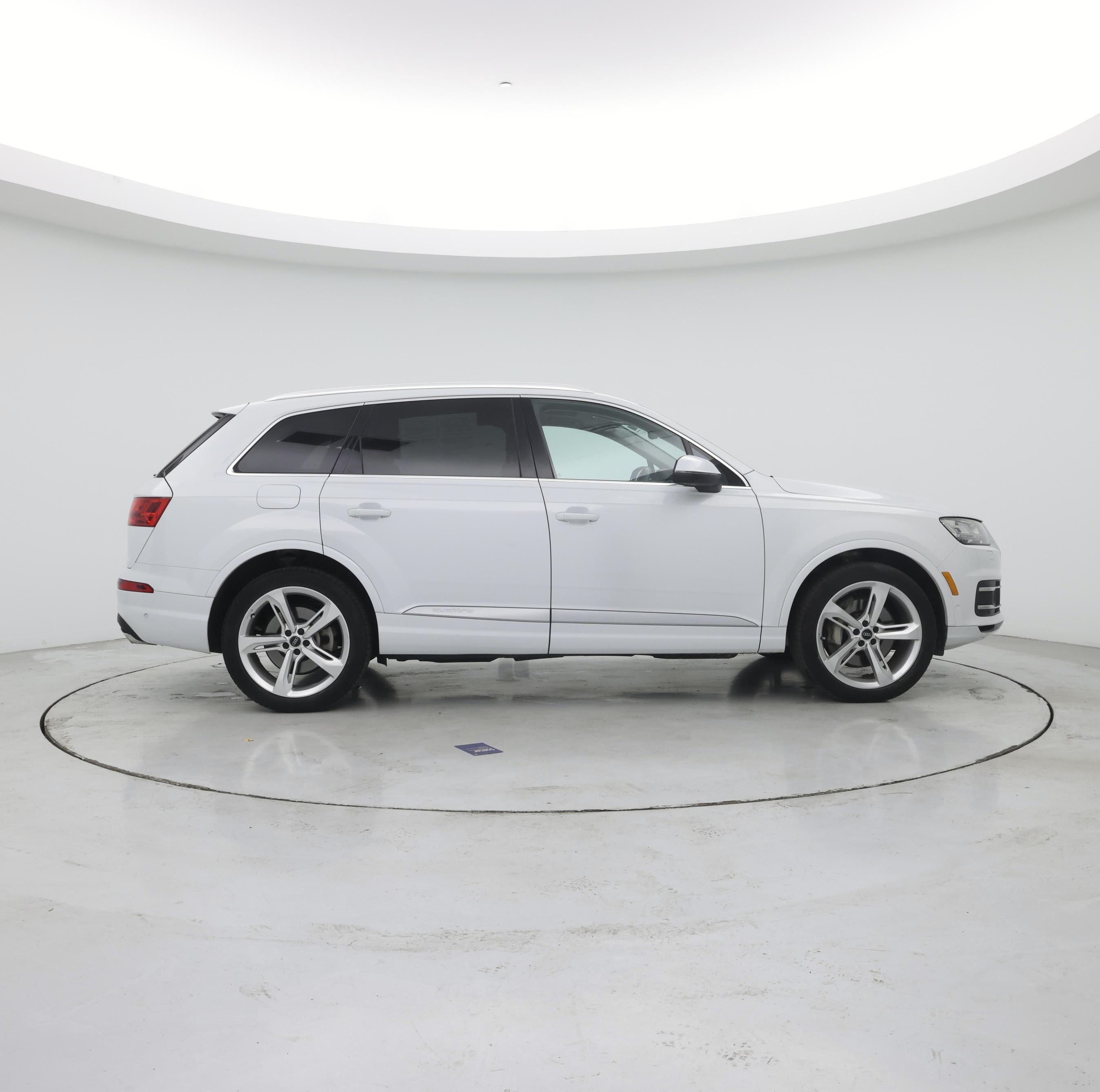 Thumbnail: 2019 Audi Q7 - 7