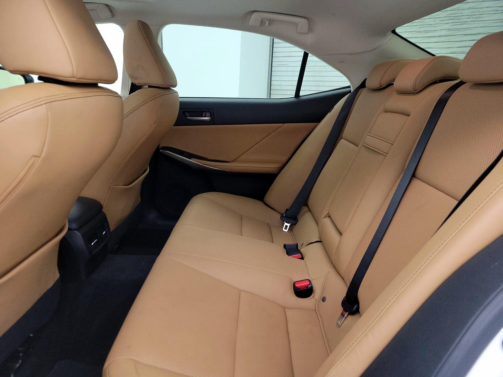 Thumbnail: 2018 Lexus IS - 20