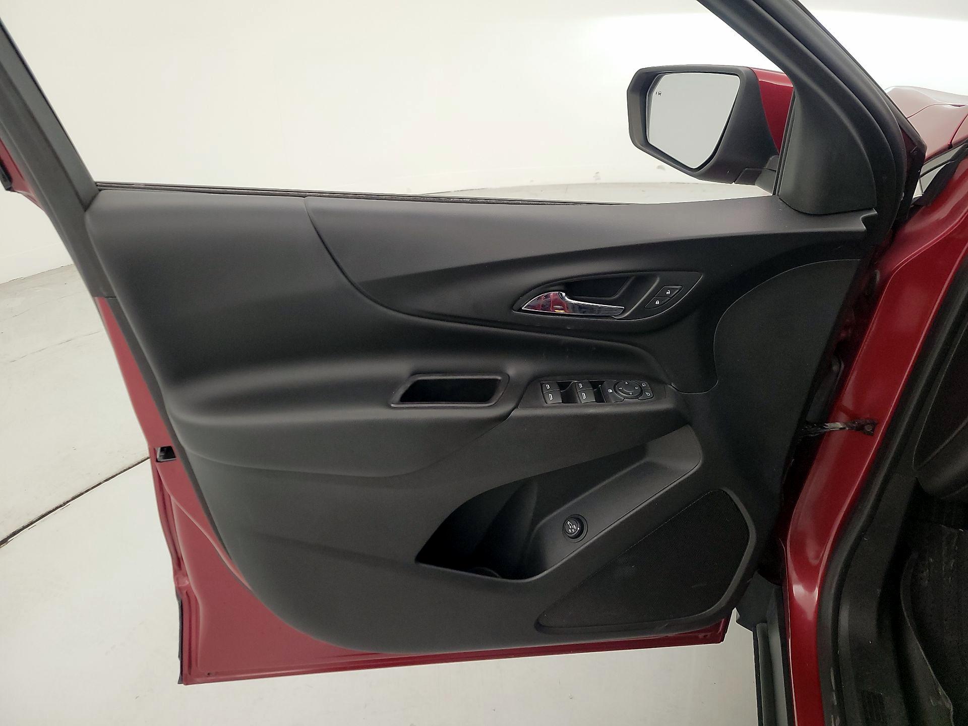 Thumbnail: 2018 Chevrolet Equinox - 12