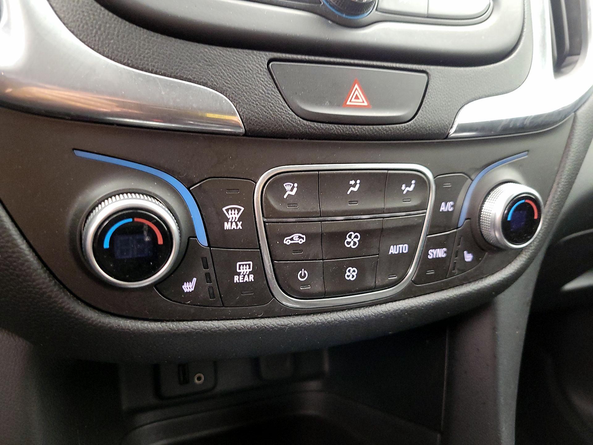 Thumbnail: 2018 Chevrolet Equinox - 16