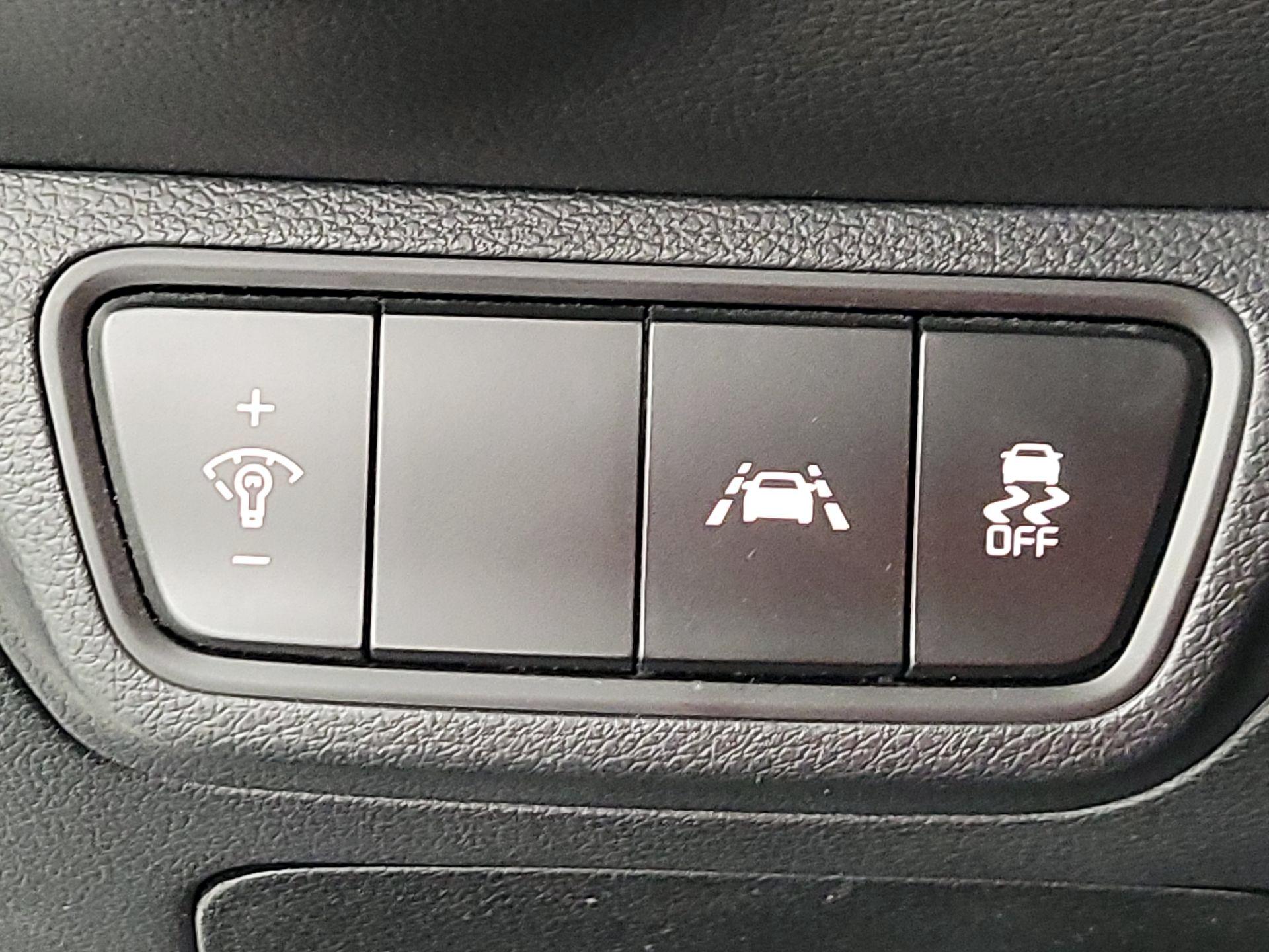 Thumbnail: 2021 Kia Forte - 13