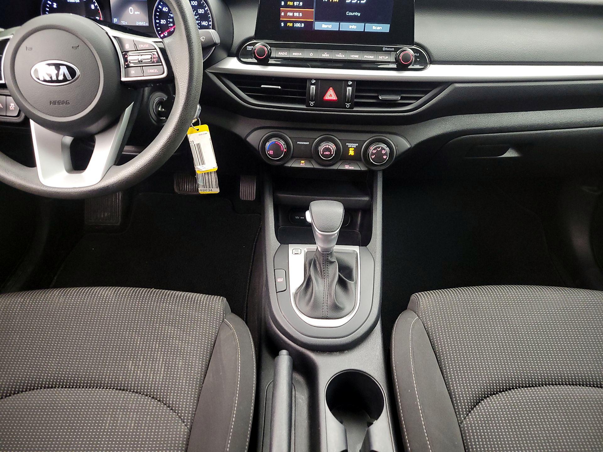 Thumbnail: 2021 Kia Forte - 17