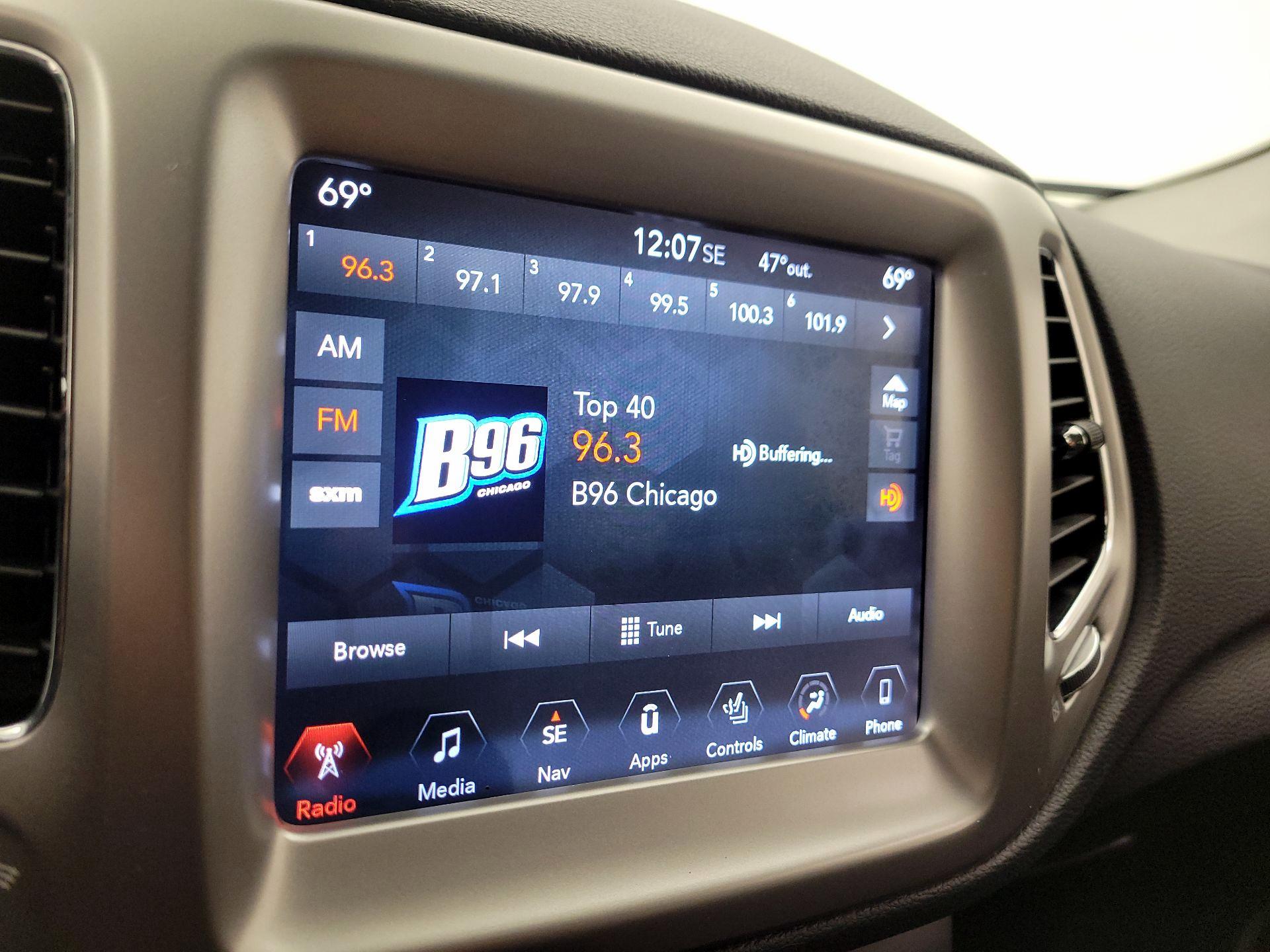 Thumbnail: 2017 Jeep Compass - 16