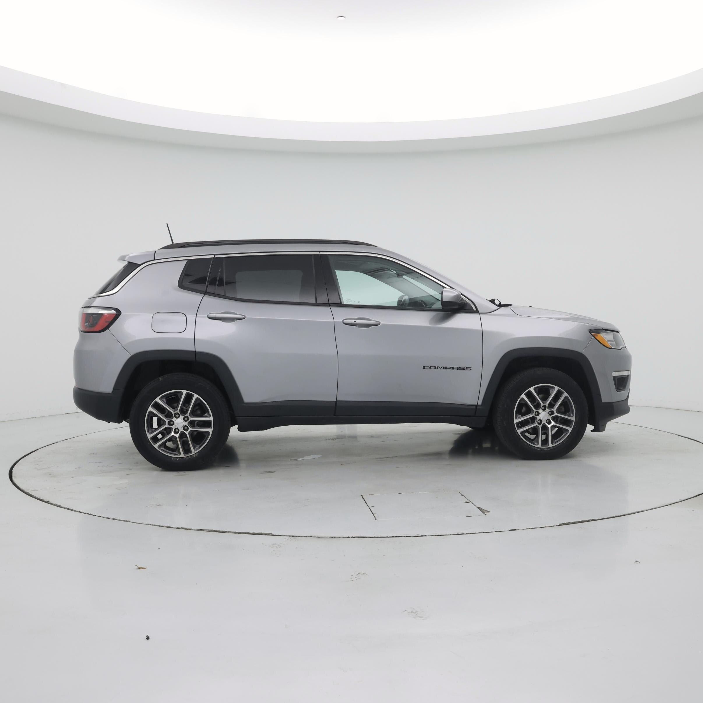 Thumbnail: 2017 Jeep Compass - 7