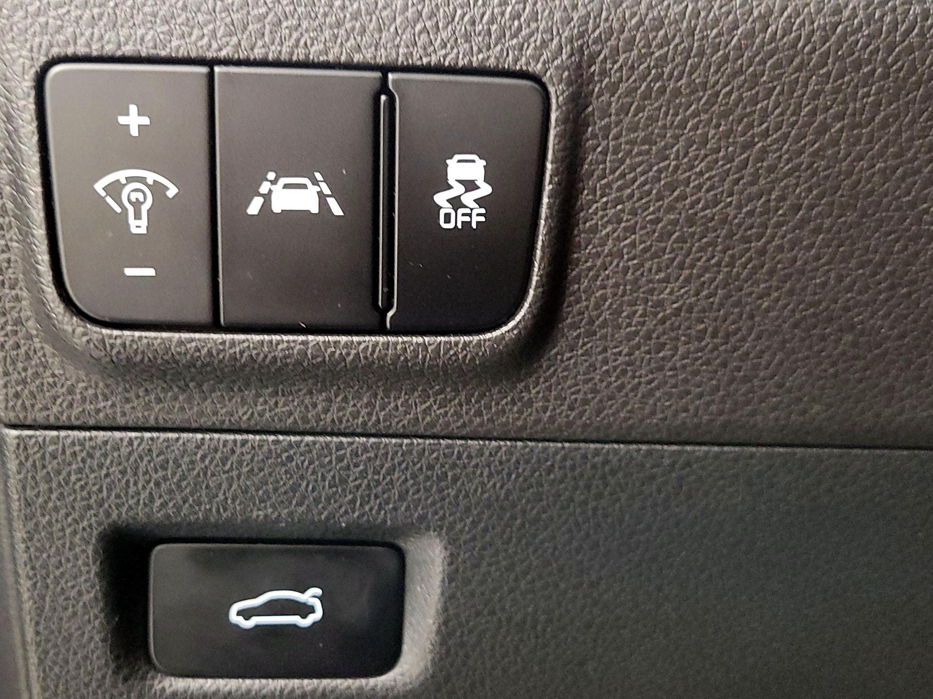 Thumbnail: 2022 Kia K5 - 13