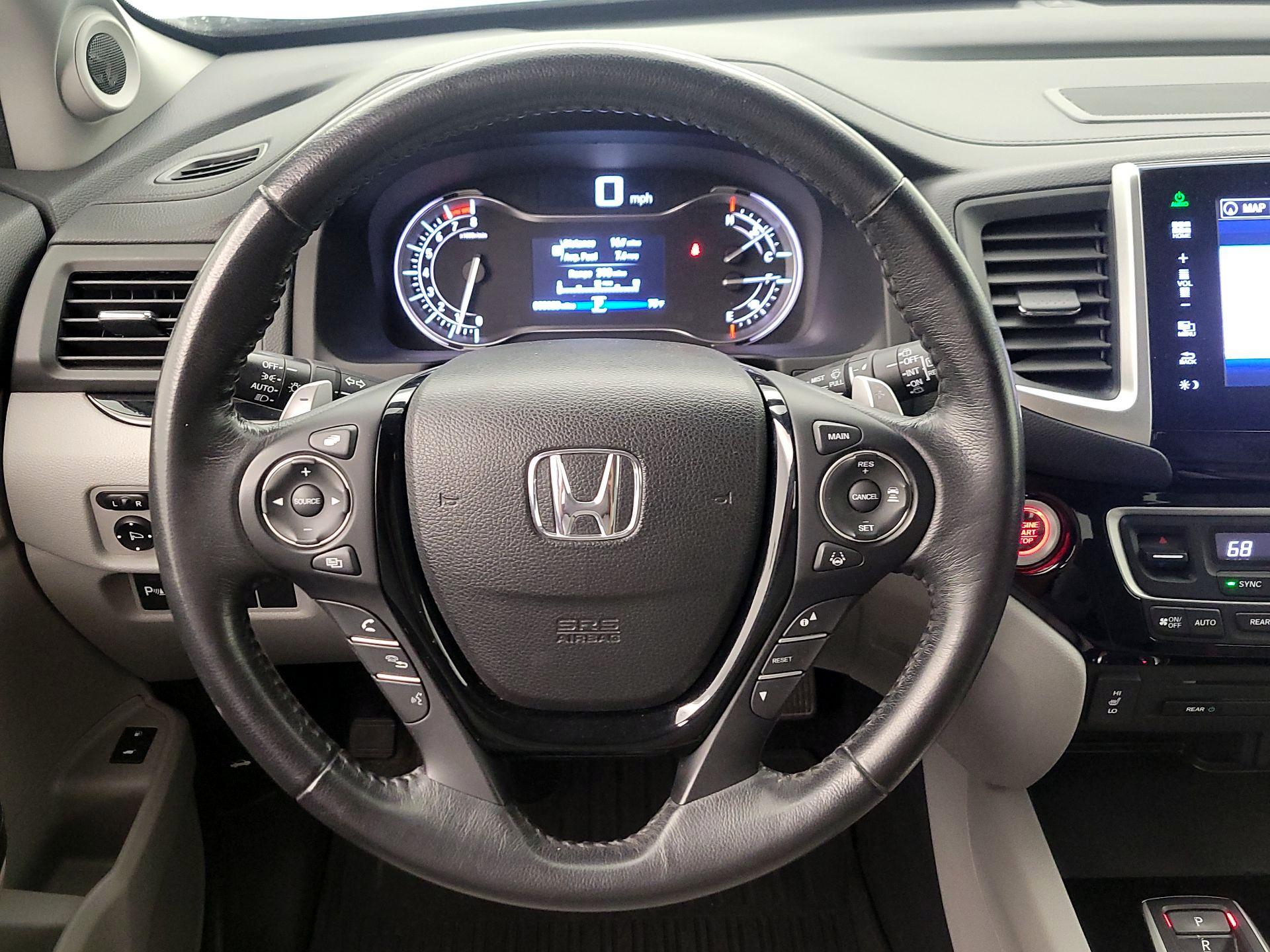 Thumbnail: 2016 Honda Pilot - 10