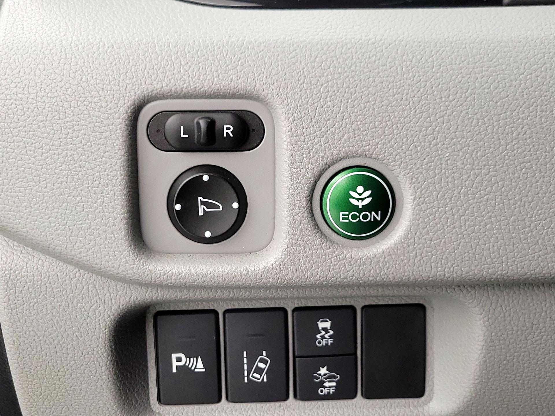 Thumbnail: 2016 Honda Pilot - 13