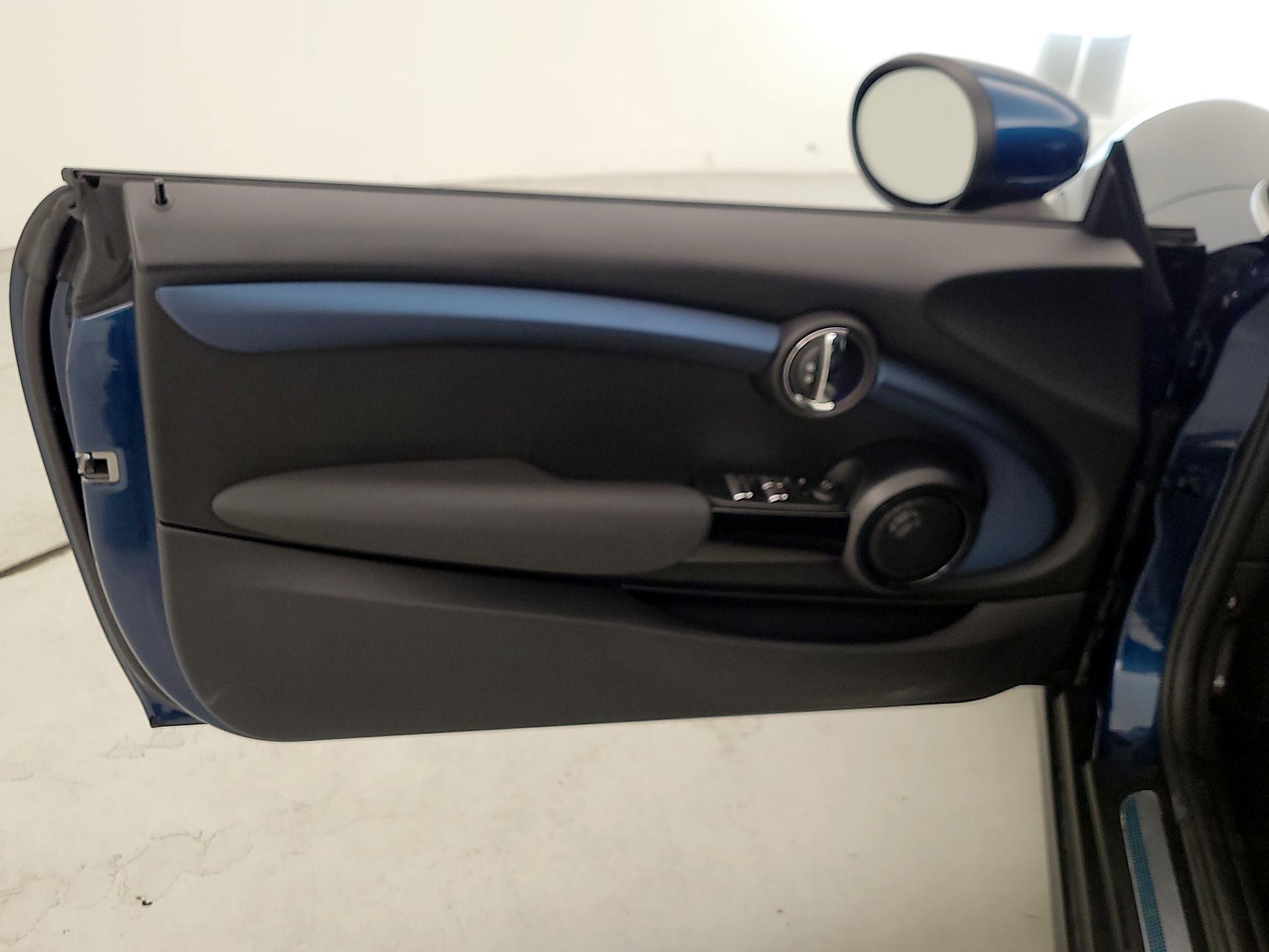 Thumbnail: 2021 MINI Cooper - 12