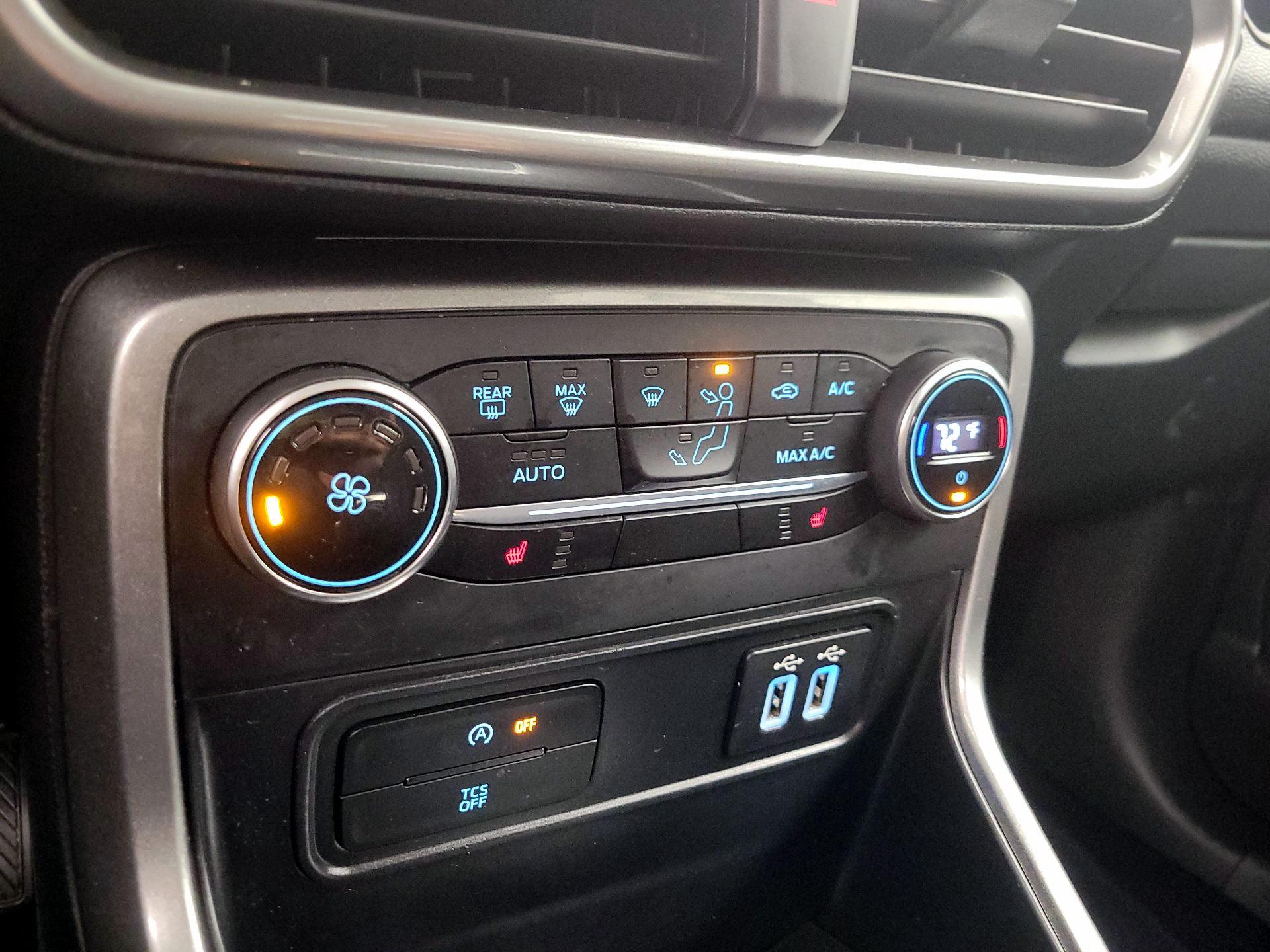 Thumbnail: 2018 Ford EcoSport - 16