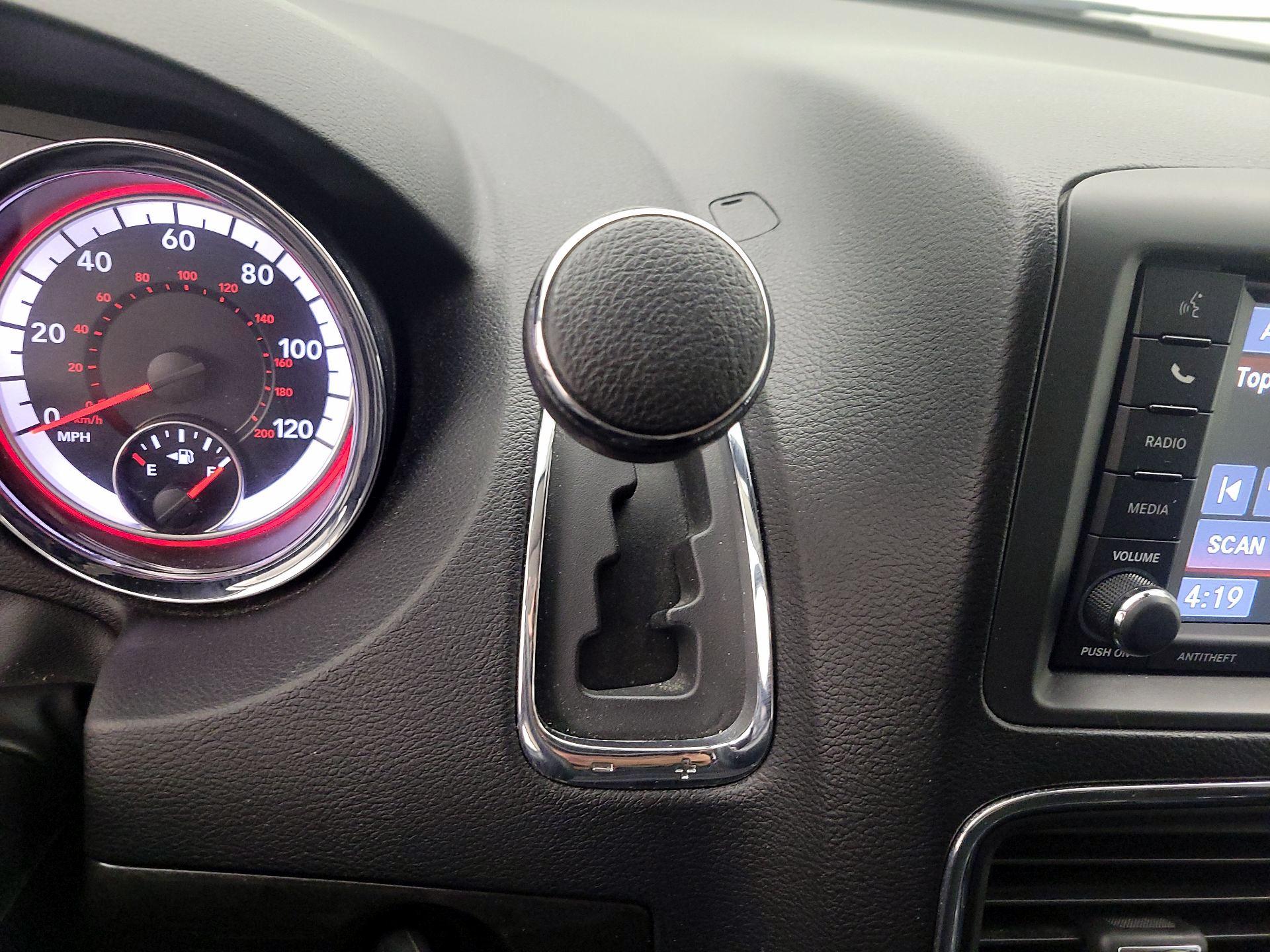 Thumbnail: 2019 Dodge Grand Caravan - 17