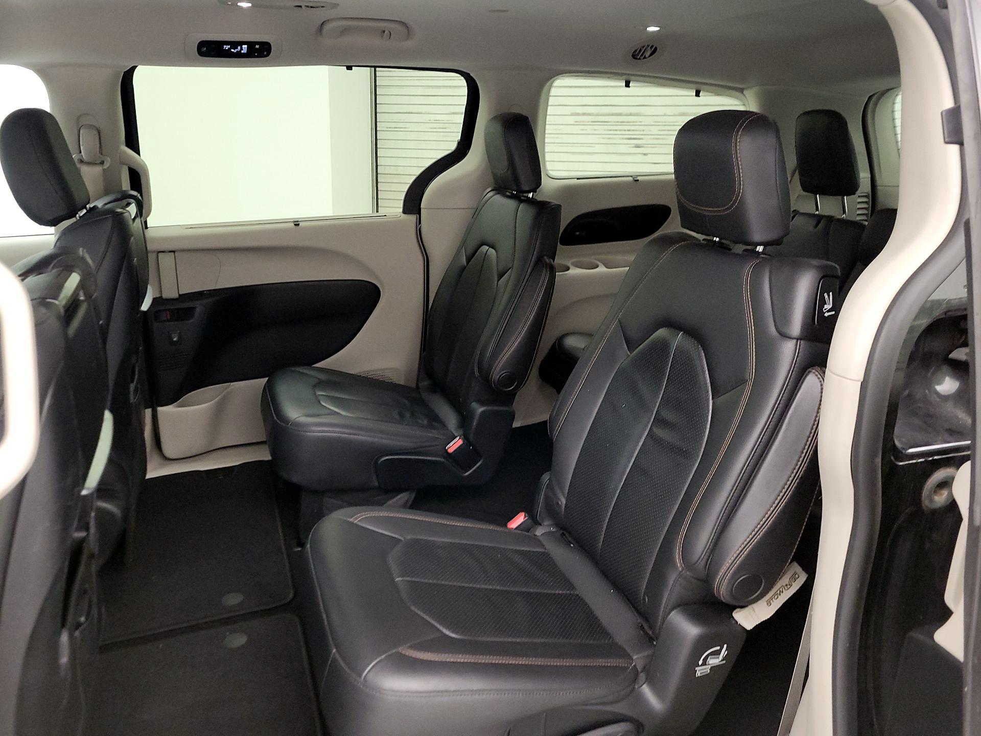 Thumbnail: 2017 Chrysler Pacifica - 20