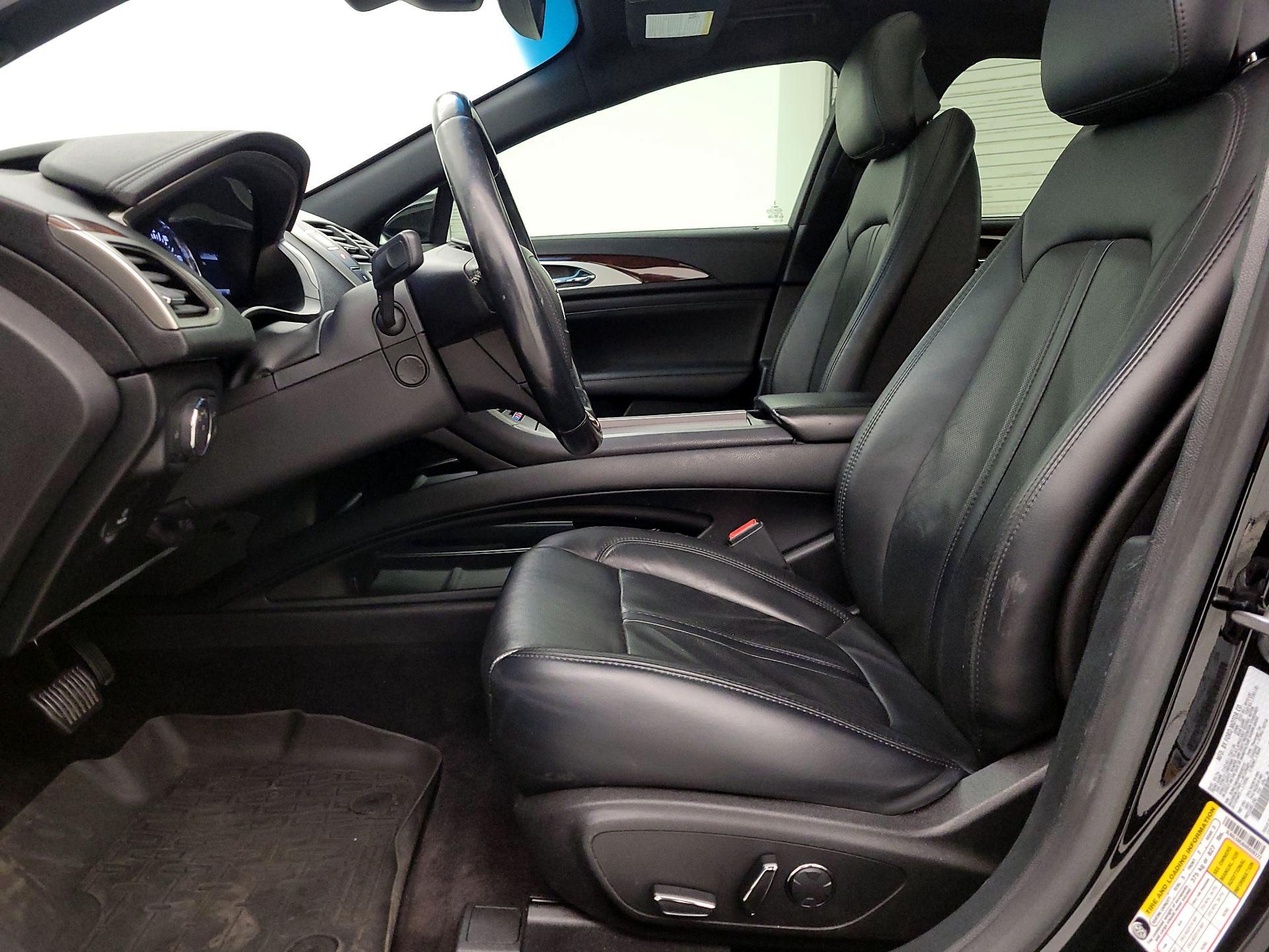 Thumbnail: 2017 Lincoln MKZ - 11