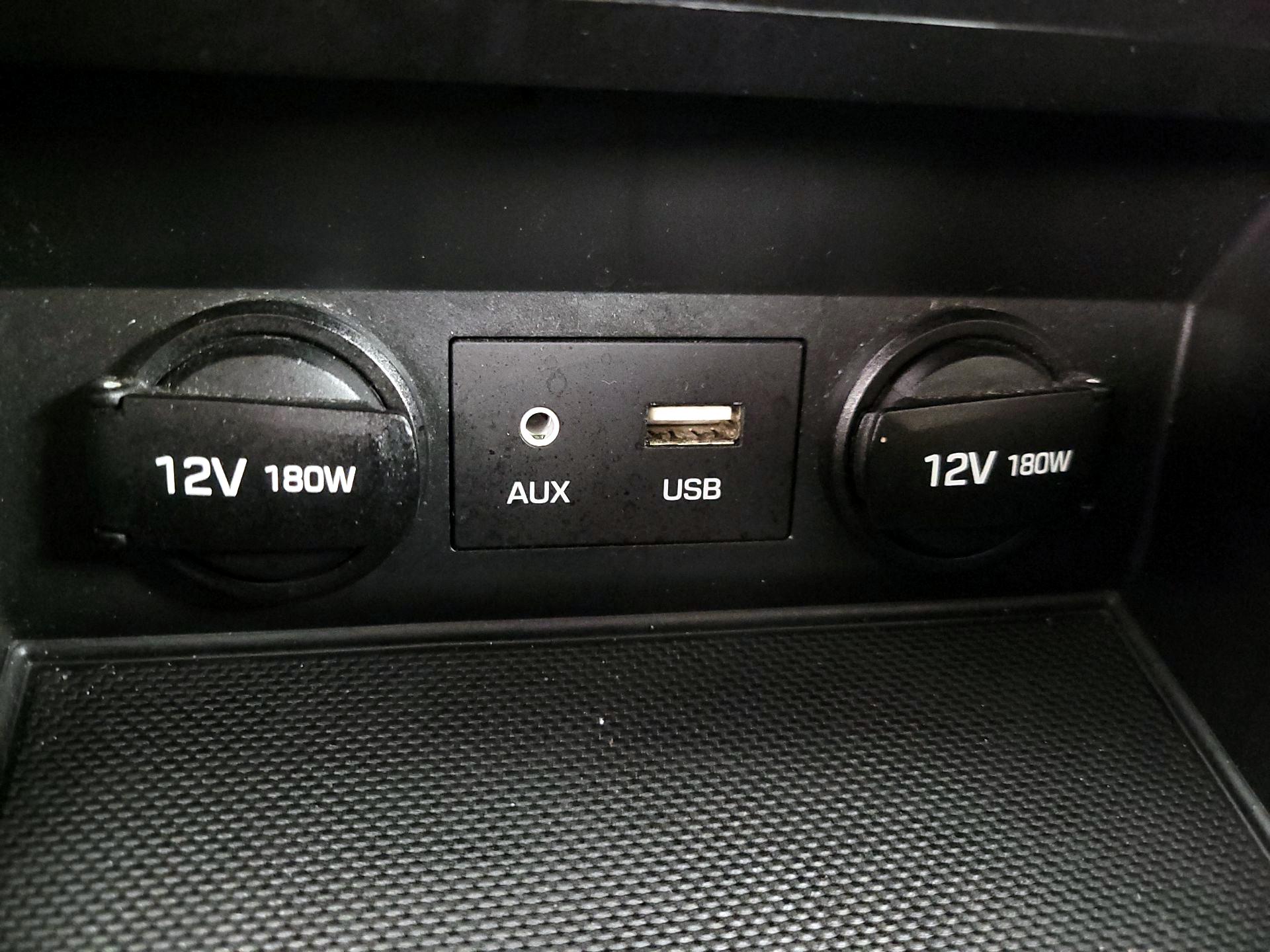 Thumbnail: 2018 Hyundai Elantra - 18