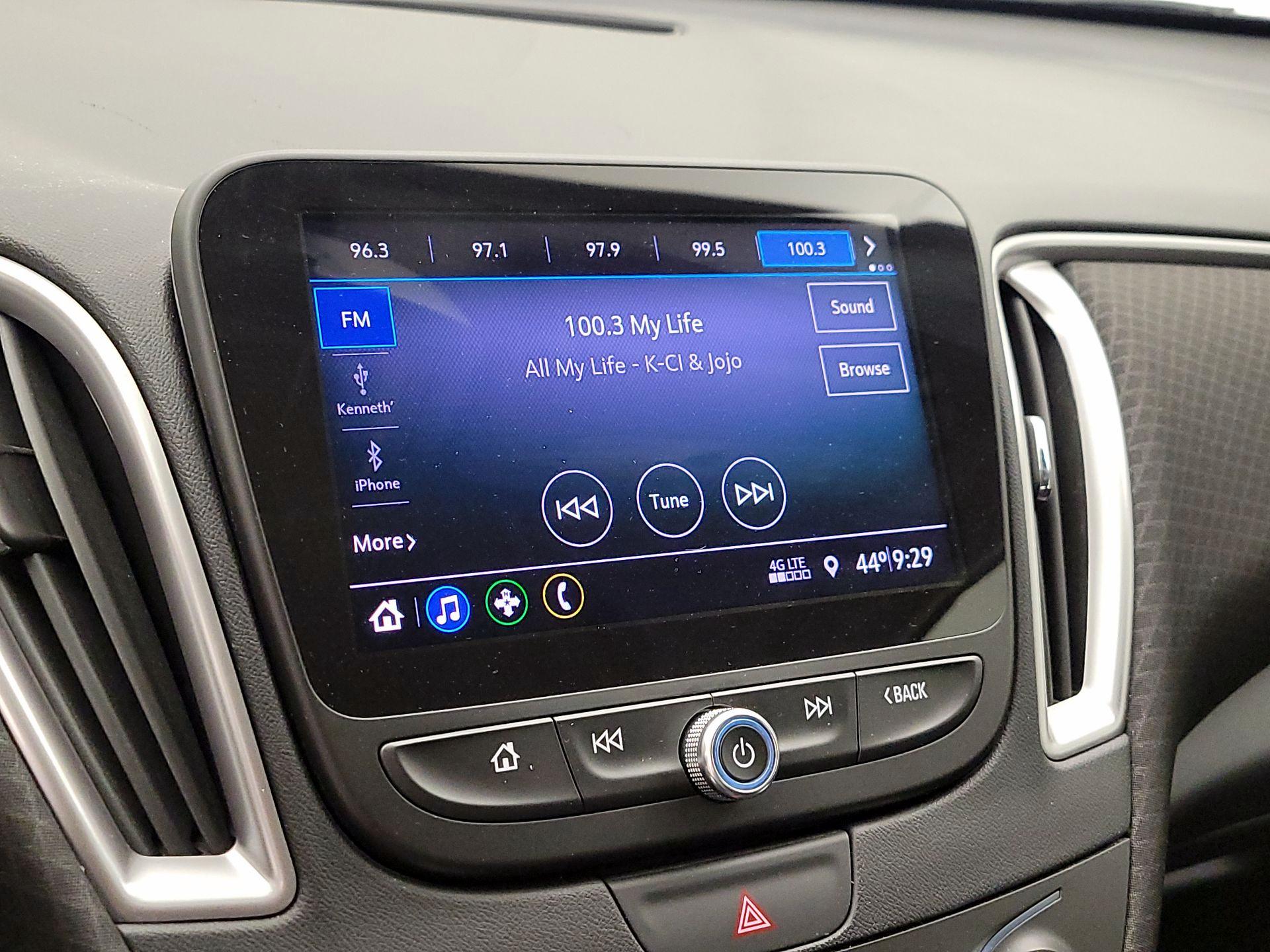 Thumbnail: 2019 Chevrolet Malibu - 15