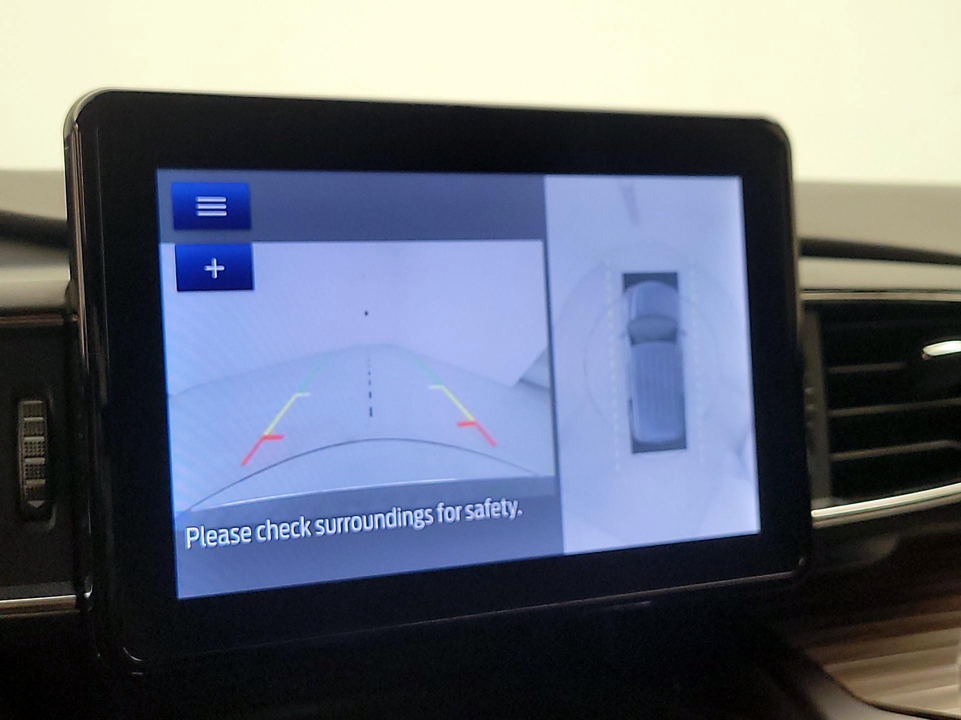 Thumbnail: 2020 Ford Explorer - 15