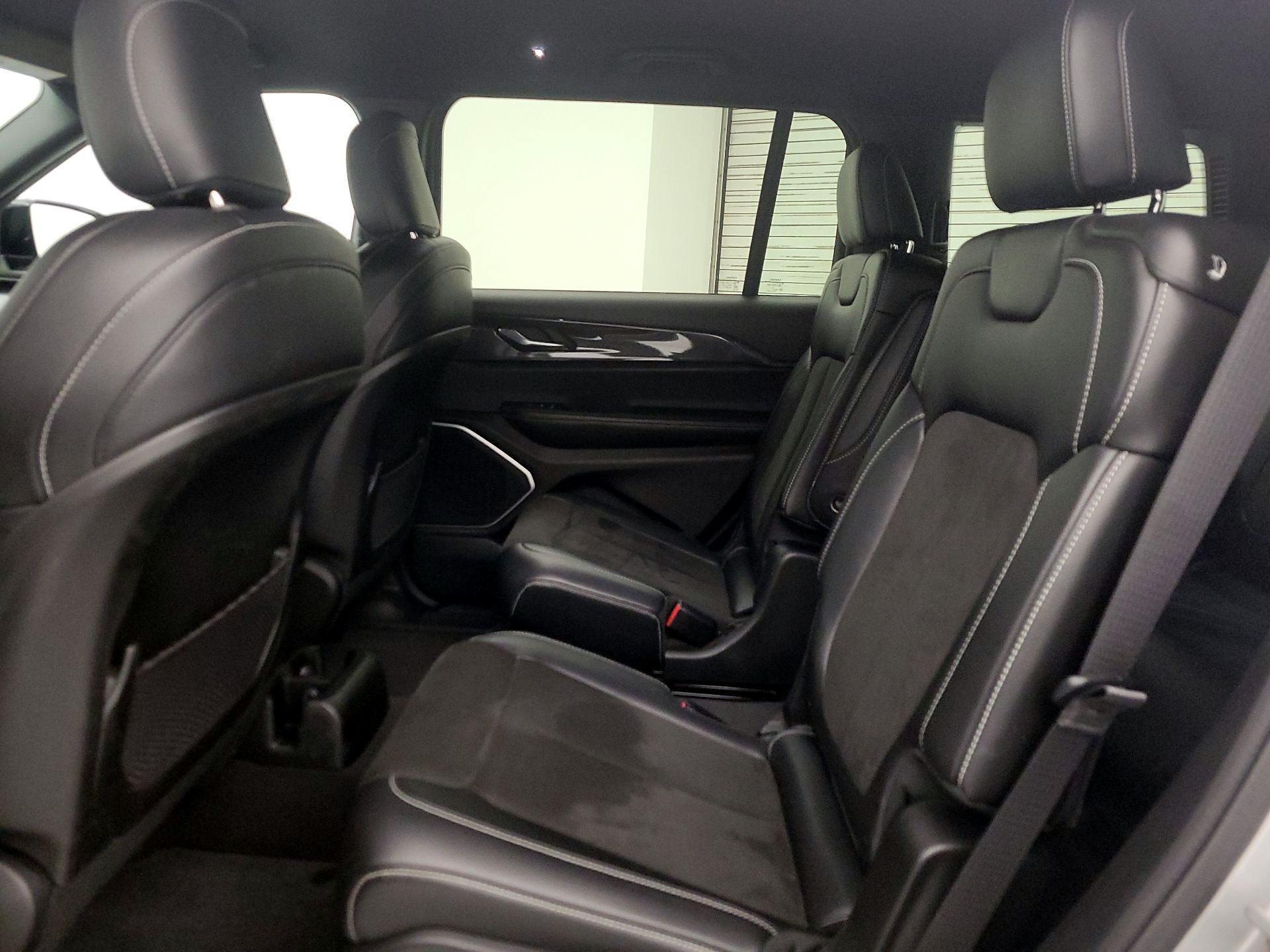 Thumbnail: 2022 Jeep Grand Cherokee L - 19