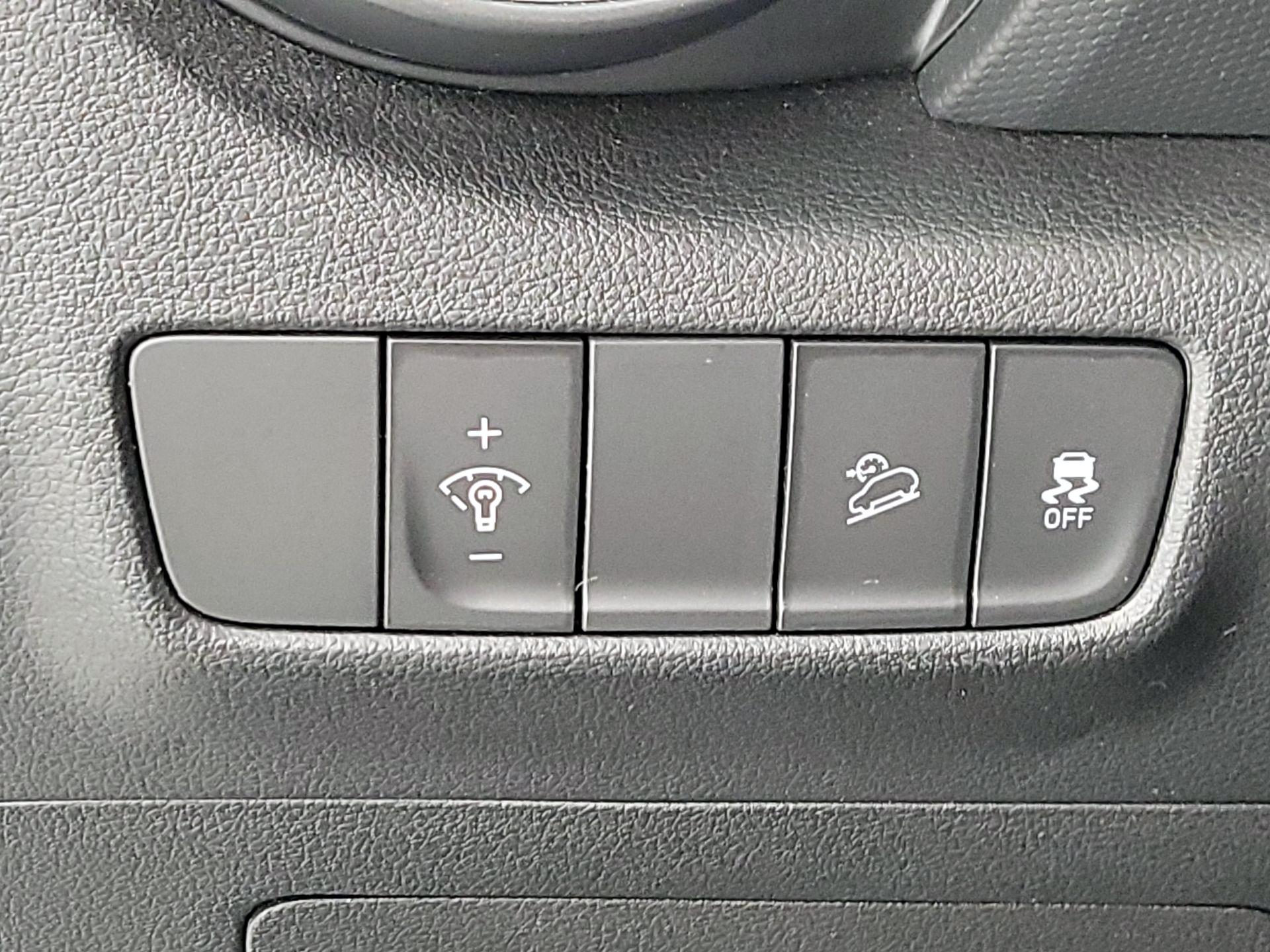 Thumbnail: 2022 Hyundai Kona - 13