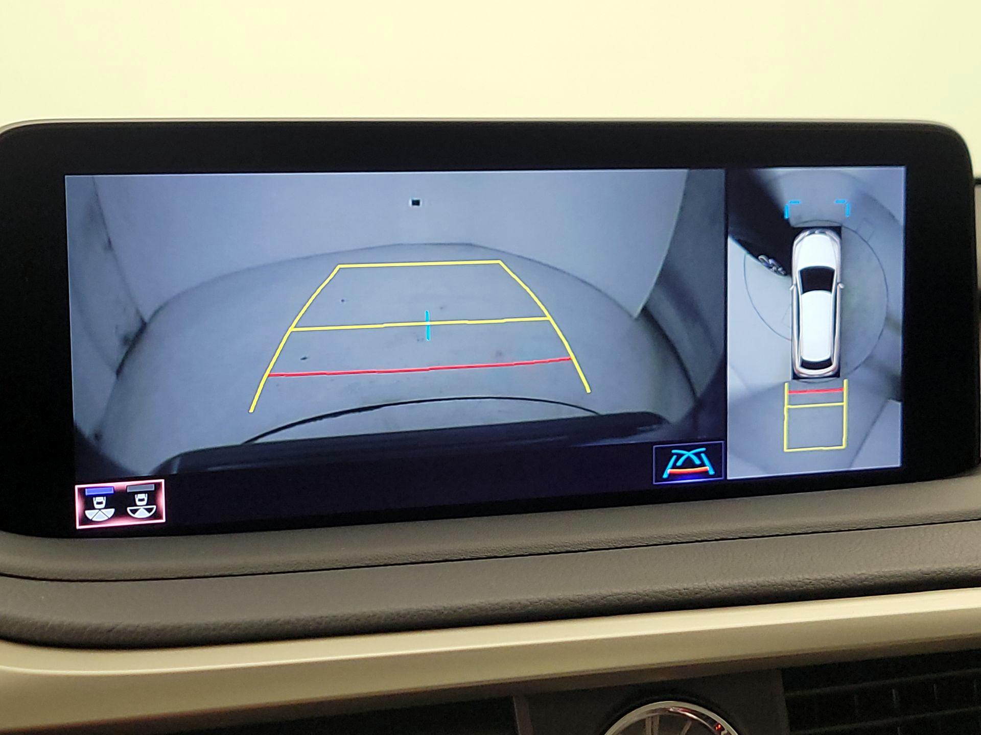 Thumbnail: 2021 Lexus RX - 14