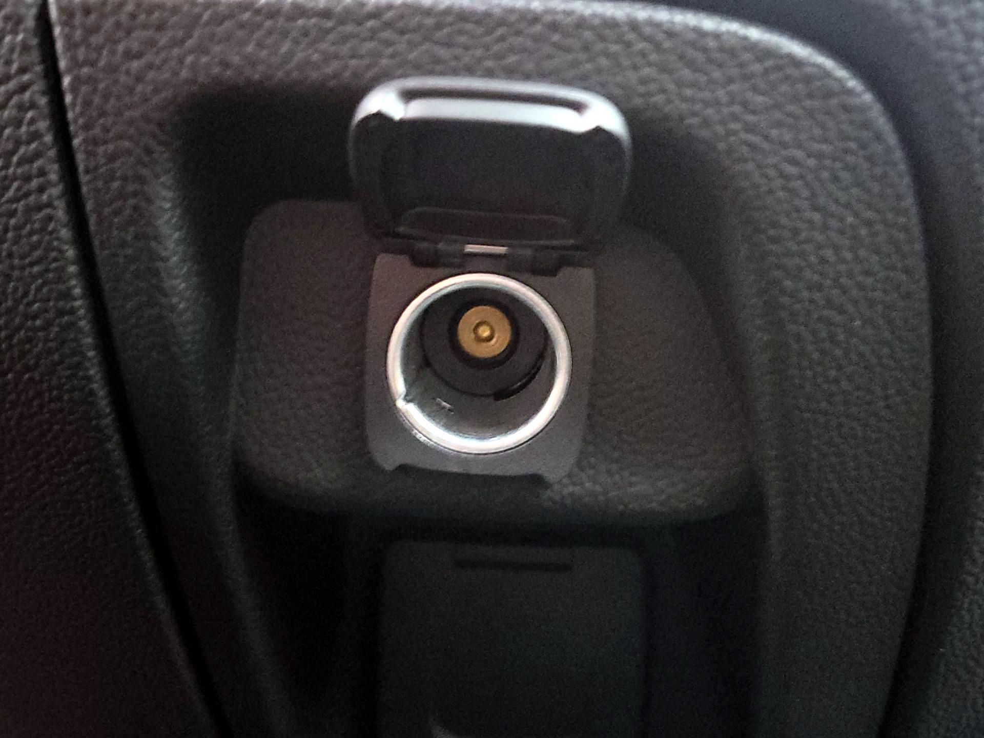 Thumbnail: 2016 Chevrolet Silverado 1500 - 18