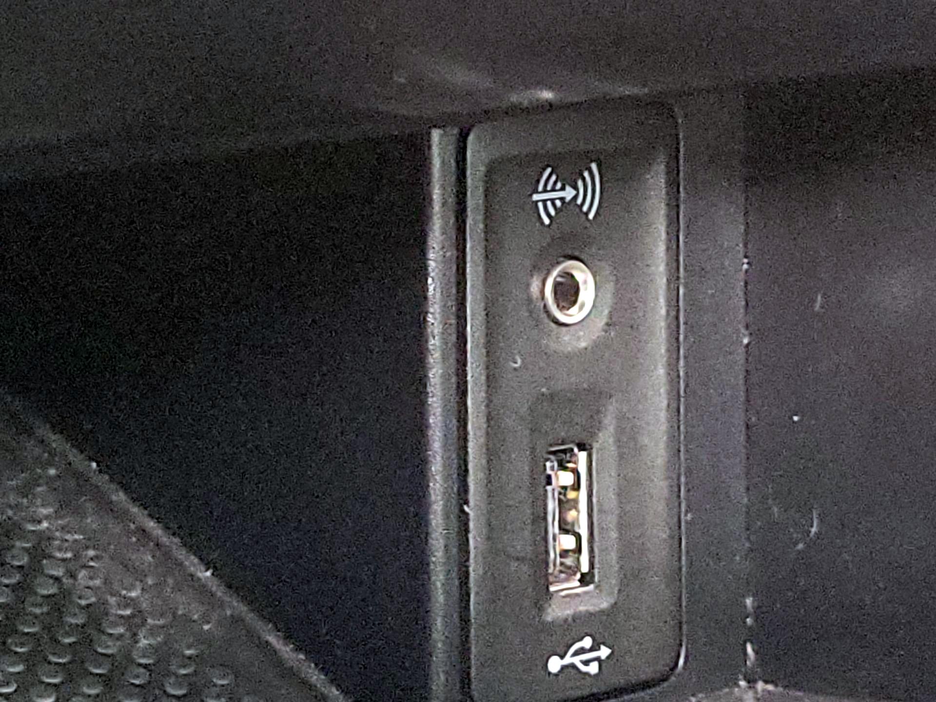 Thumbnail: 2017 Volkswagen Golf - 18