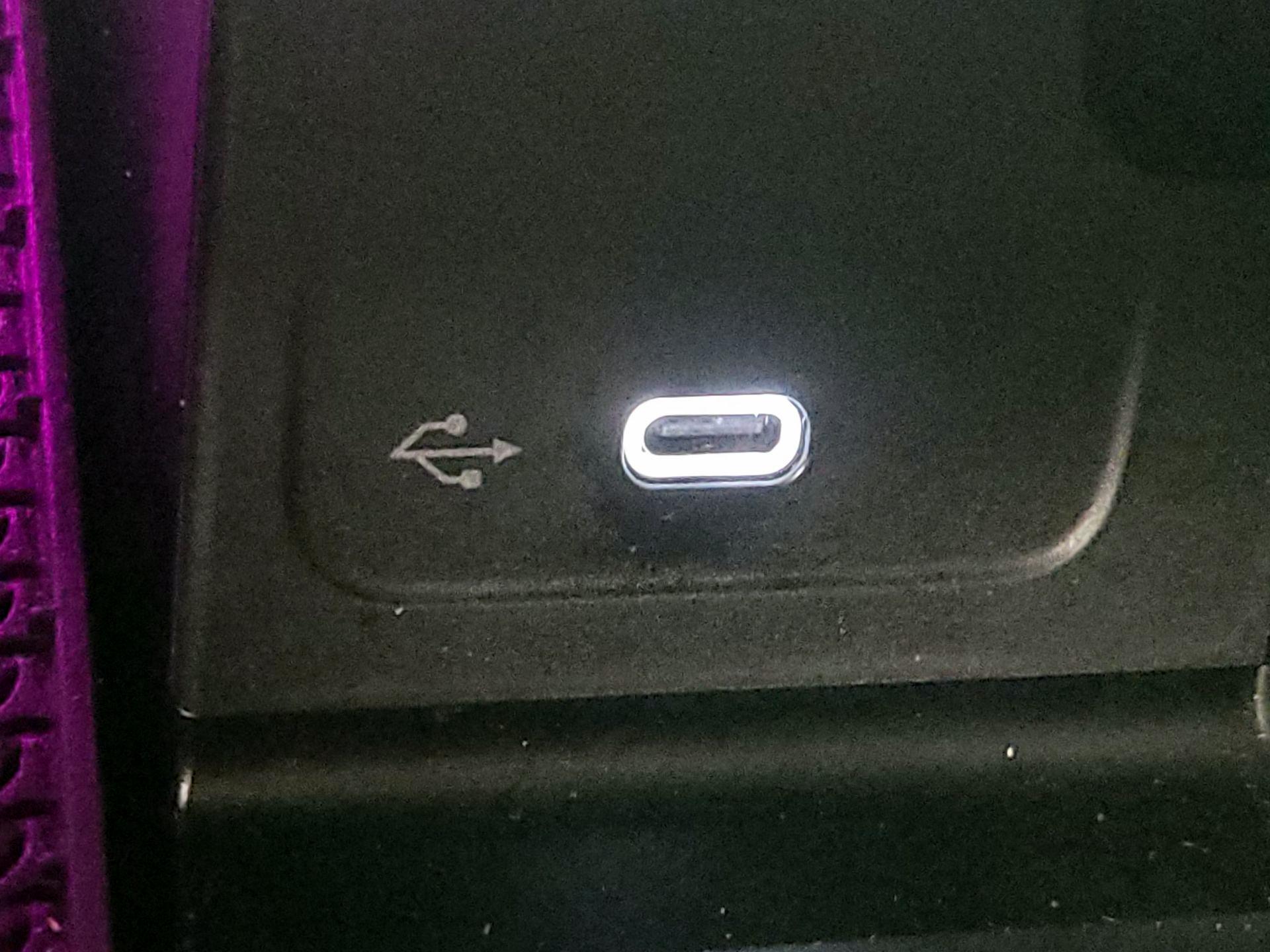 Thumbnail: 2024 Mercedes-Benz C-Class - 19