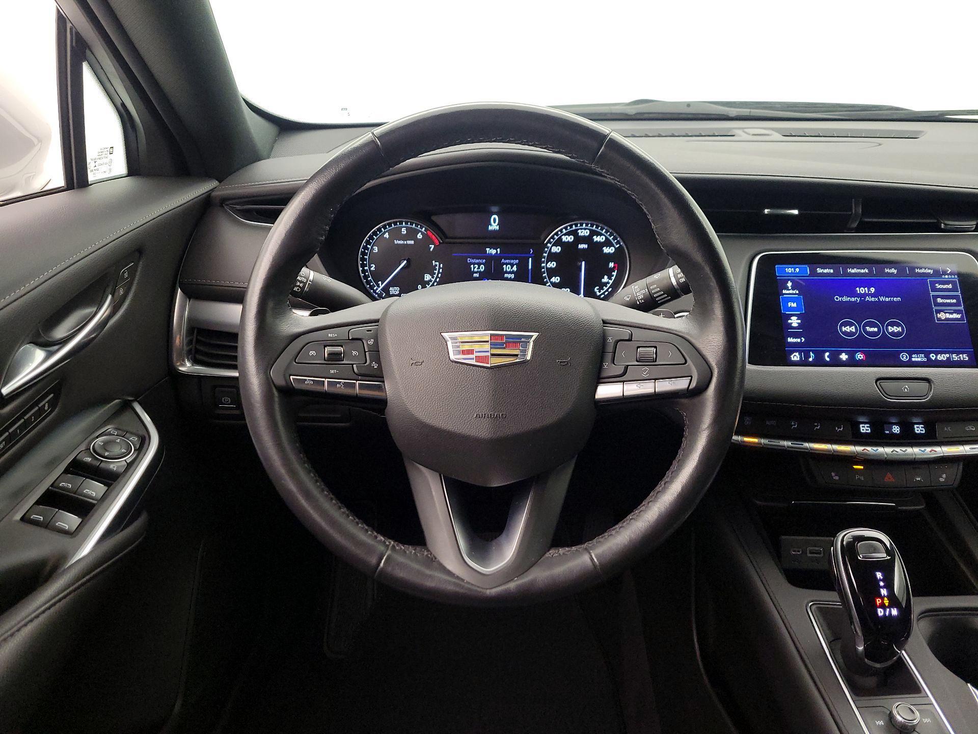 Thumbnail: 2020 Cadillac XT4 - 10