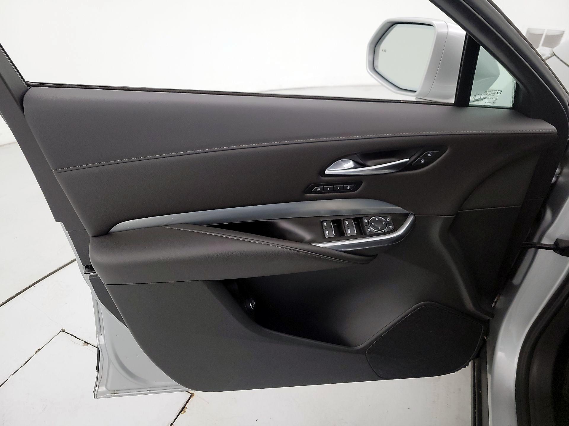 Thumbnail: 2020 Cadillac XT4 - 12