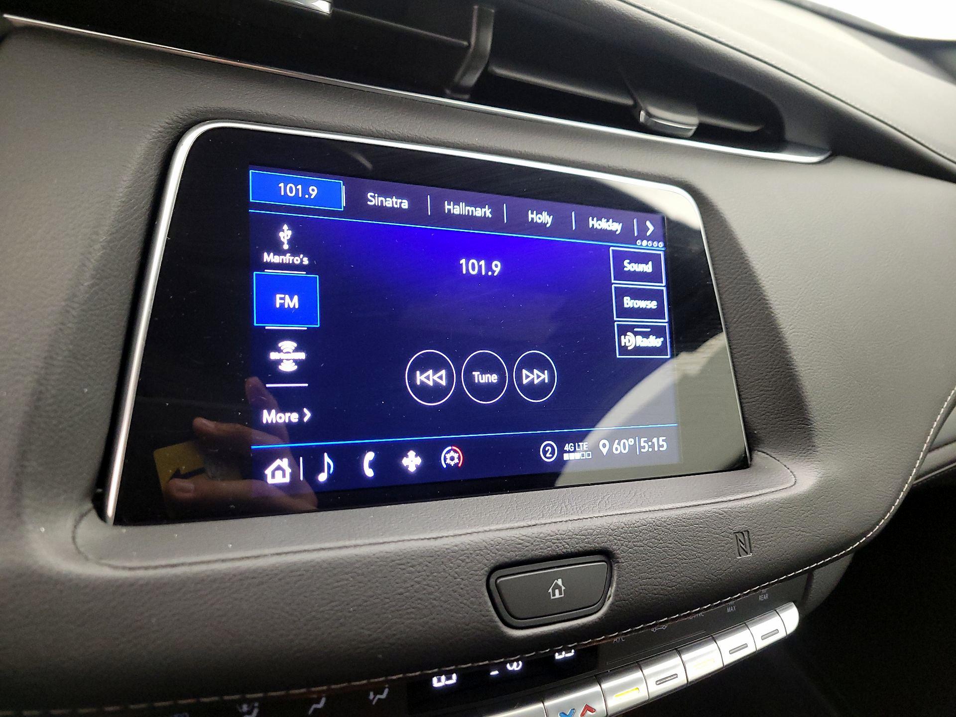 Thumbnail: 2020 Cadillac XT4 - 14