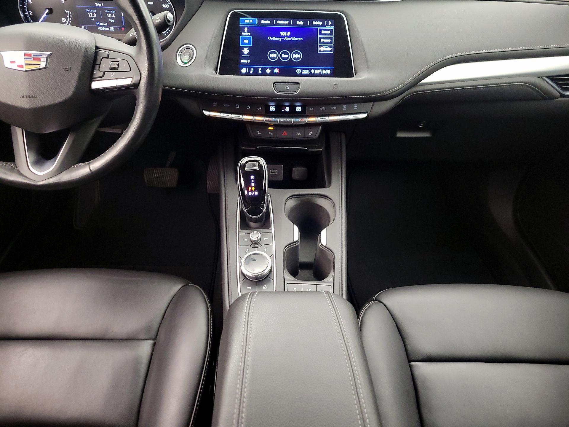 Thumbnail: 2020 Cadillac XT4 - 16