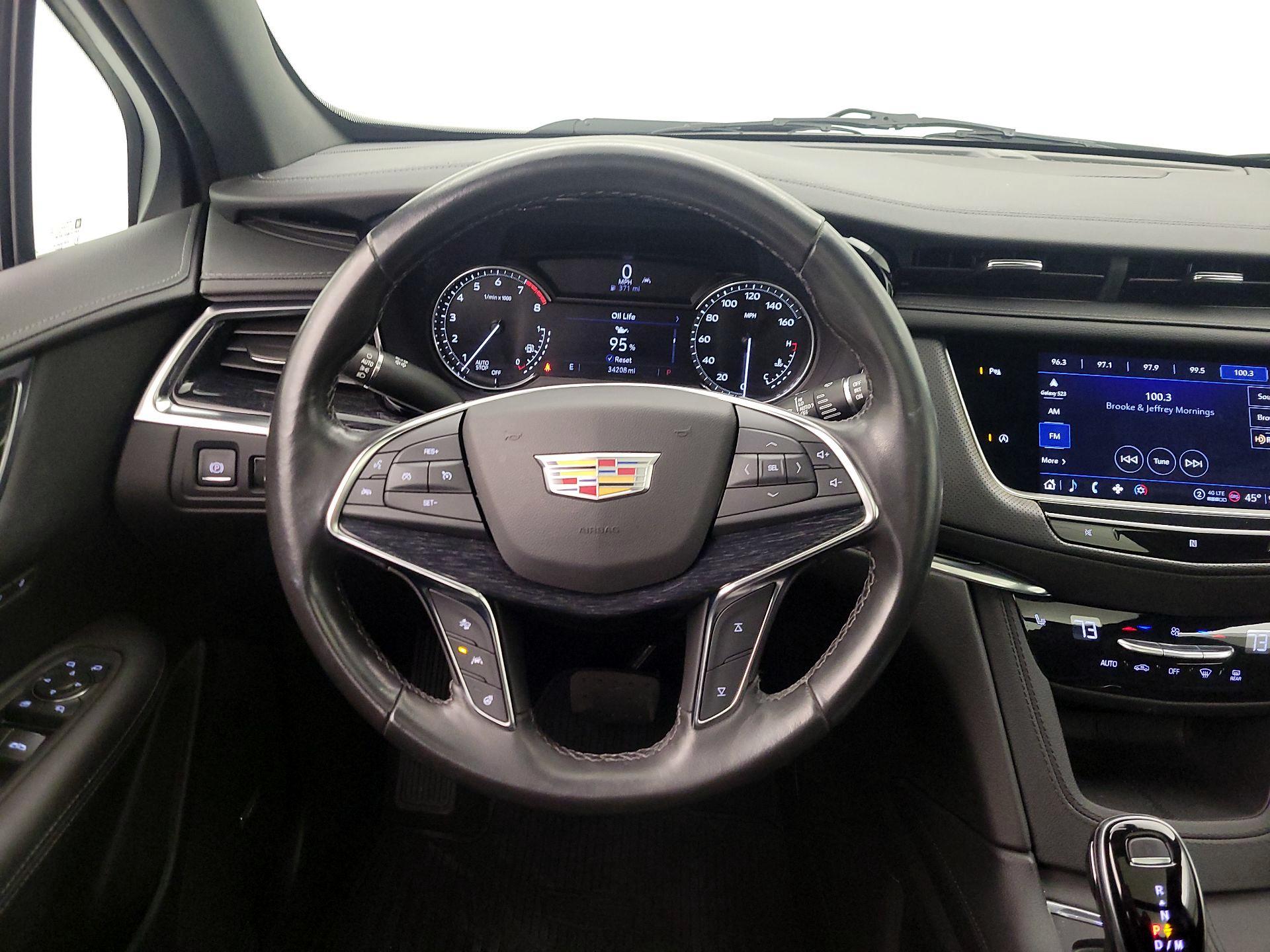 Thumbnail: 2021 Cadillac XT5 - 10