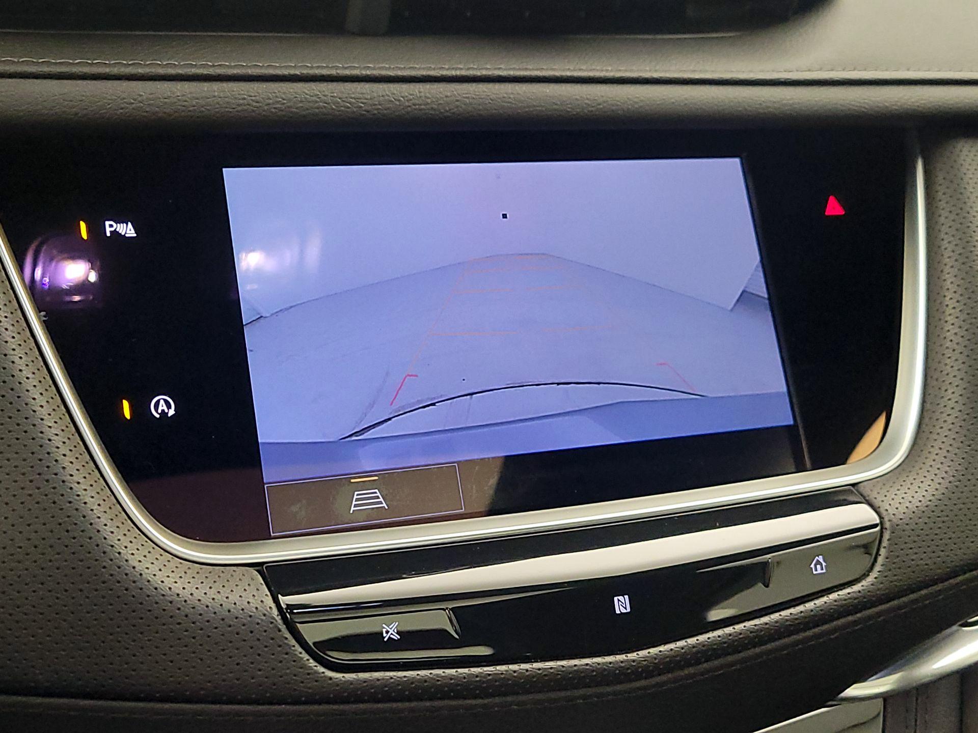 Thumbnail: 2021 Cadillac XT5 - 14