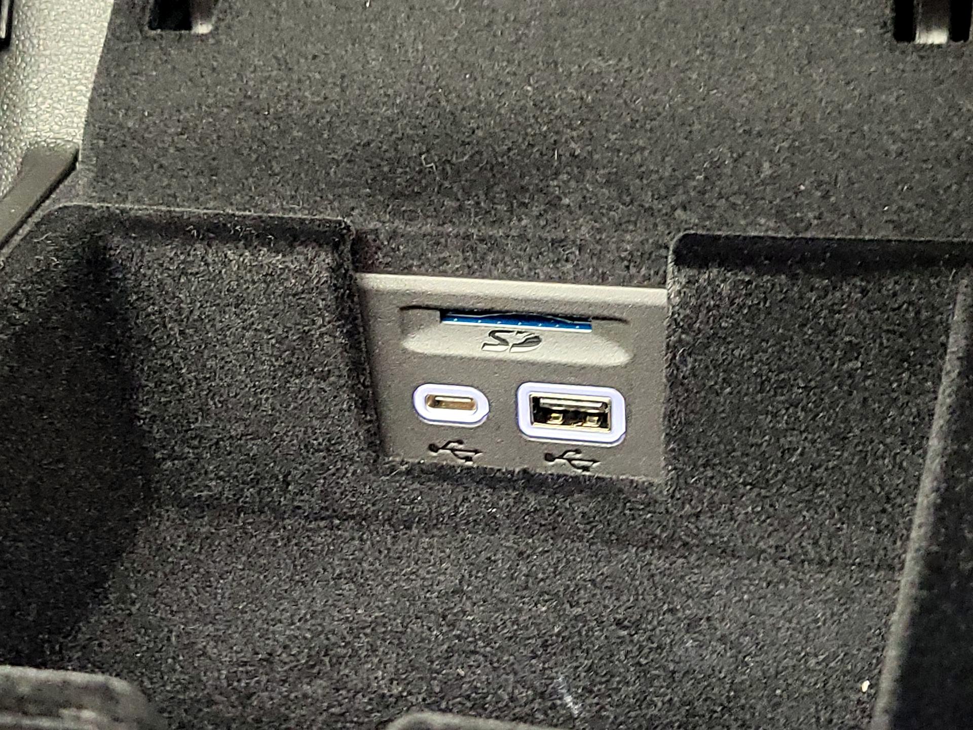 Thumbnail: 2021 Cadillac XT5 - 18