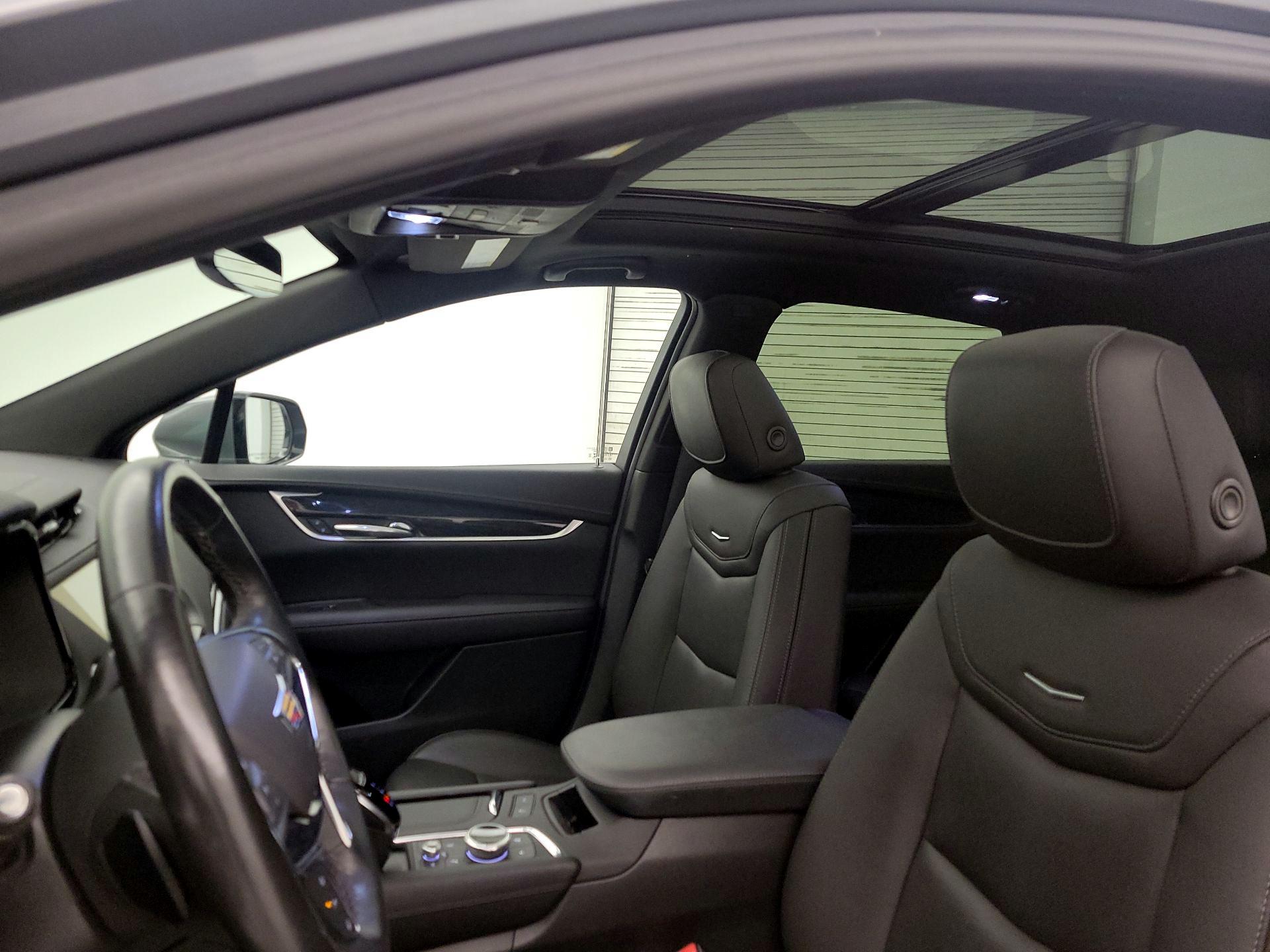 Thumbnail: 2021 Cadillac XT5 - 19