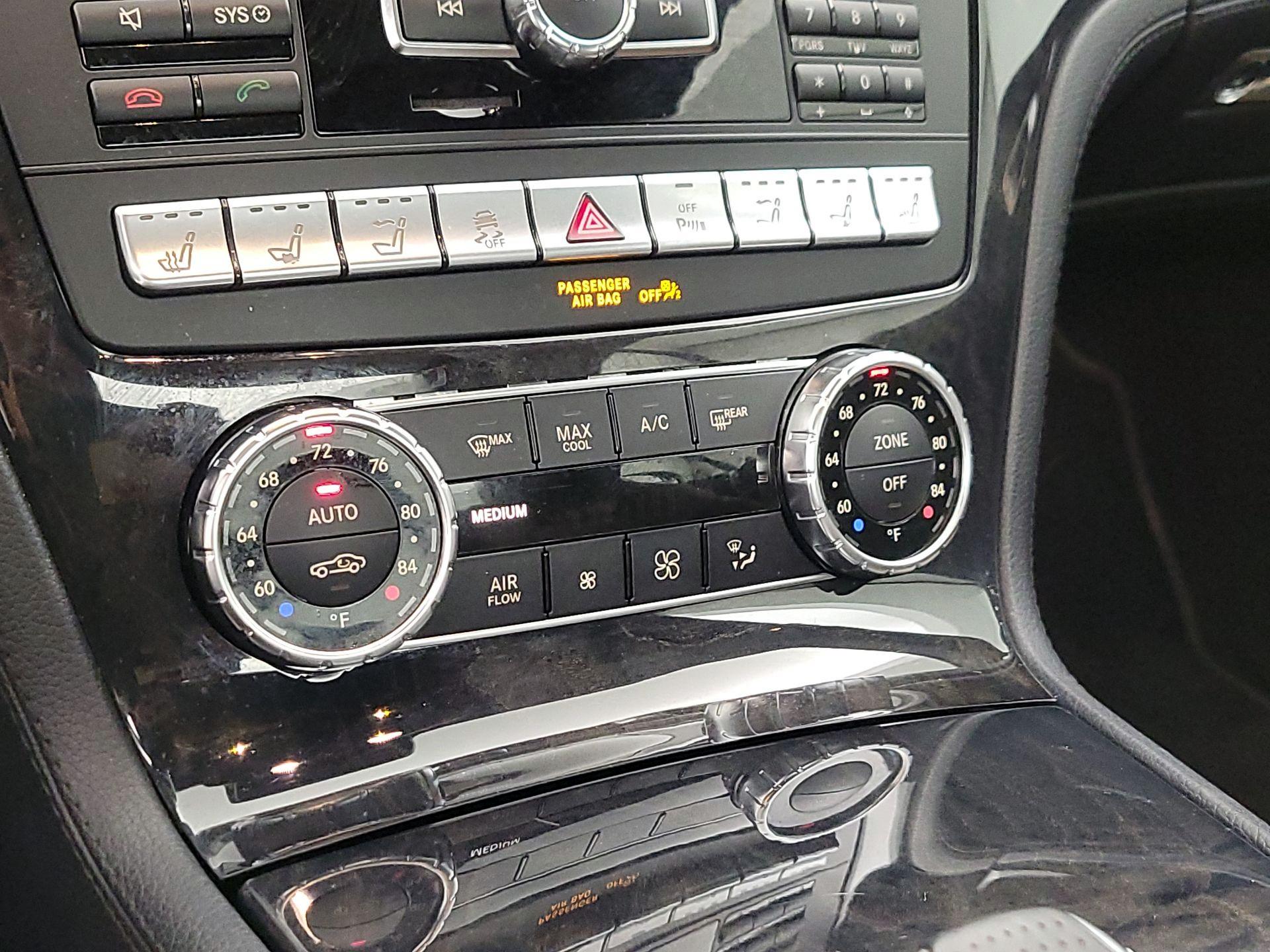 Thumbnail: 2016 Mercedes-Benz SL-Class - 17