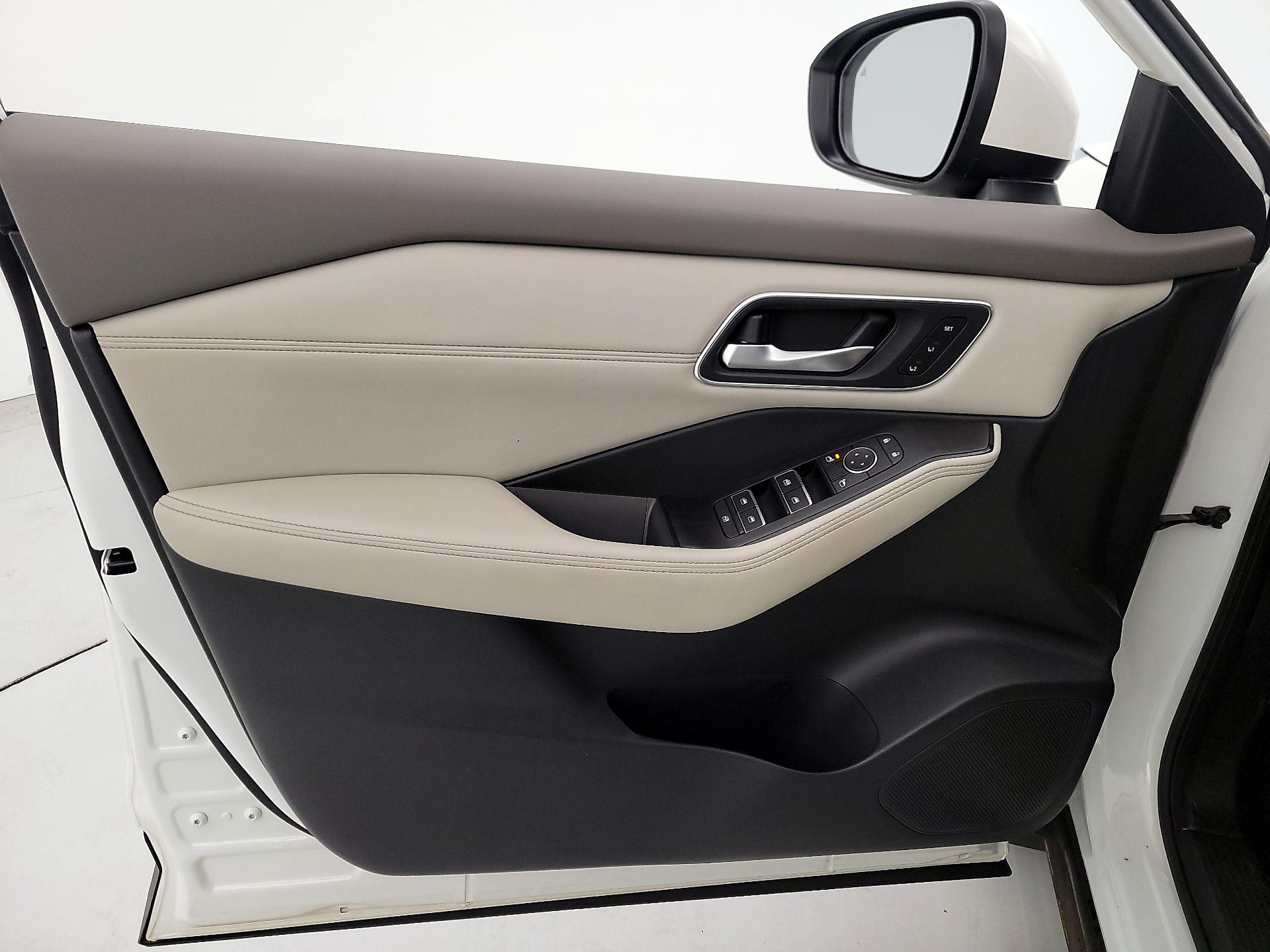 Thumbnail: 2021 Nissan Rogue - 12