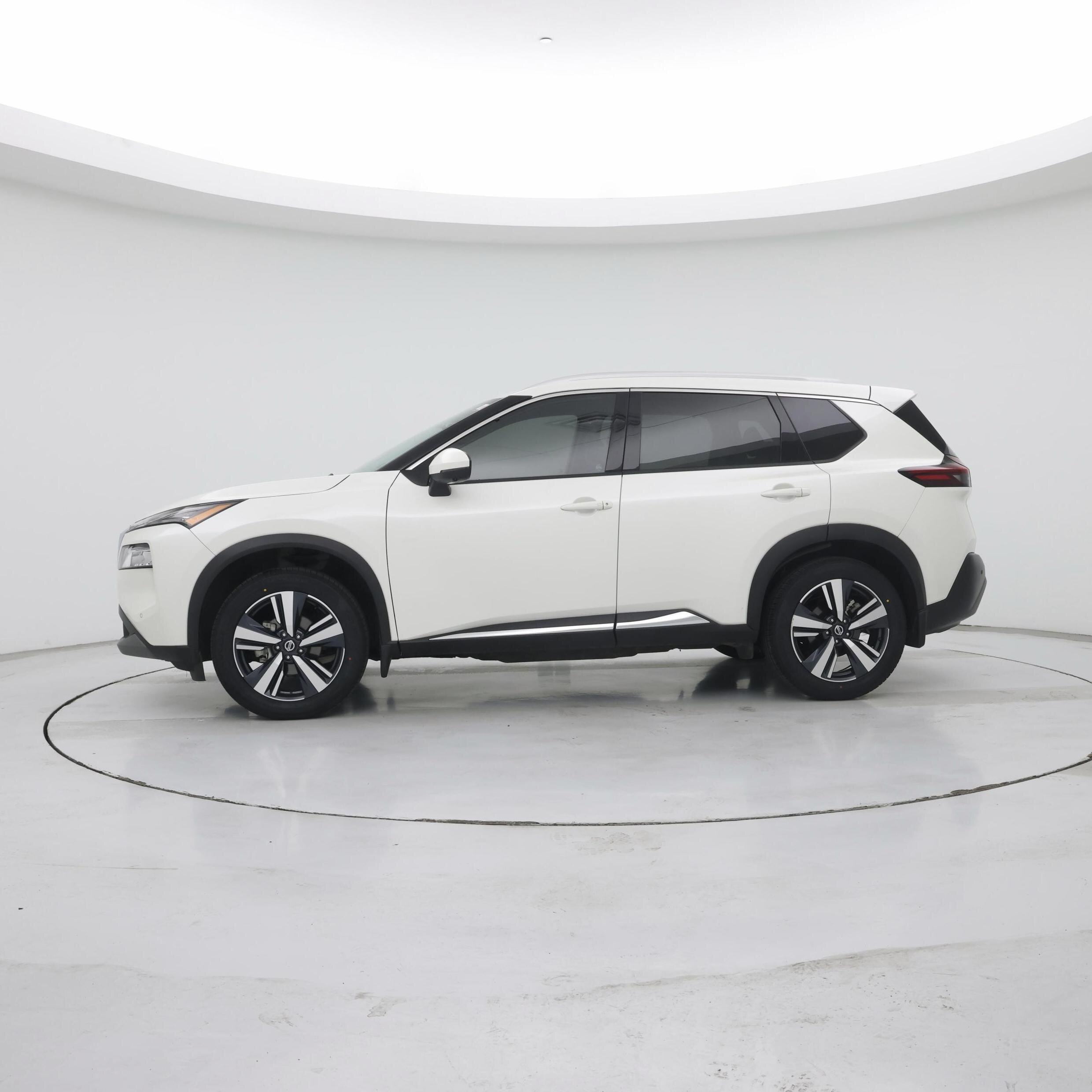 Thumbnail: 2021 Nissan Rogue - 3