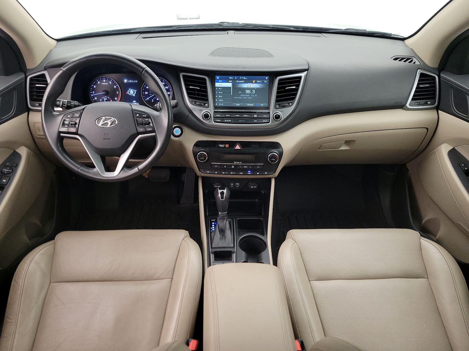 Thumbnail: 2016 Hyundai Tucson - 9